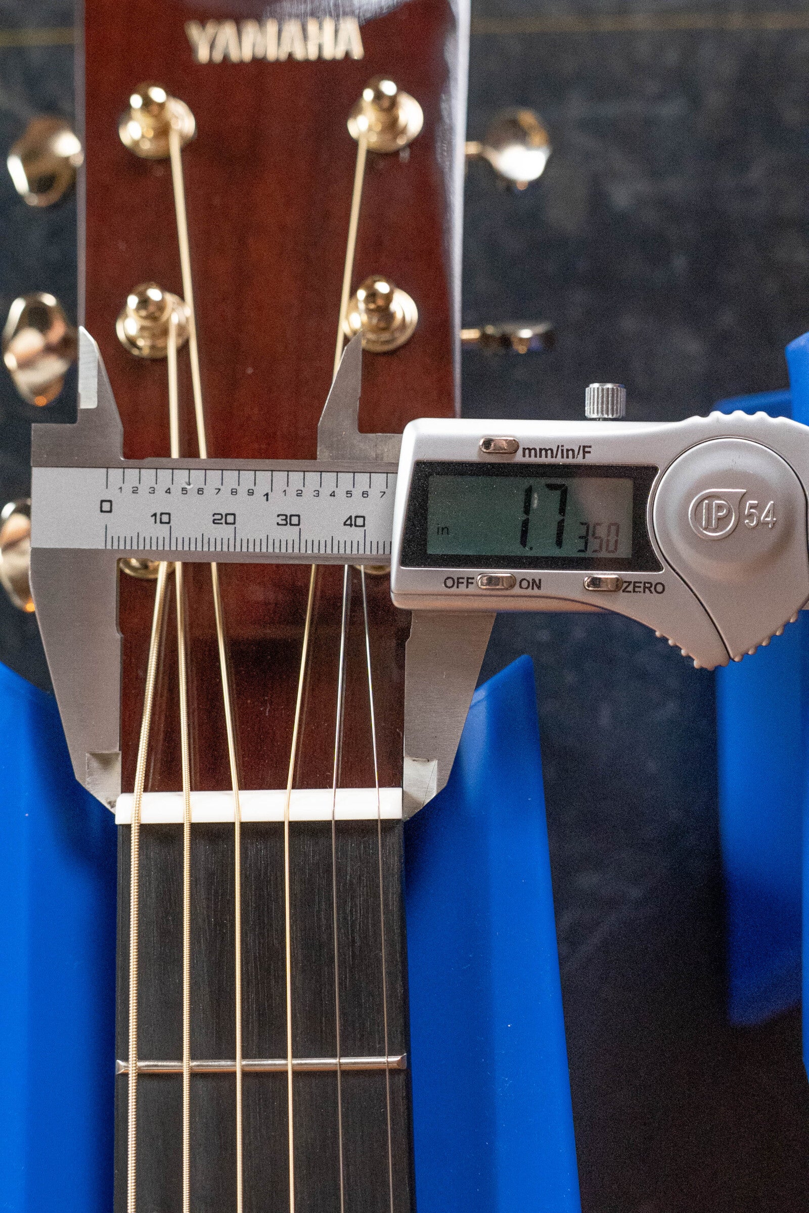 Yamaha TAG3C-SDB Sitka/Mahogany Sandburst Dreadnought Guitar w/the NEWEST TransAcoustic System #0488