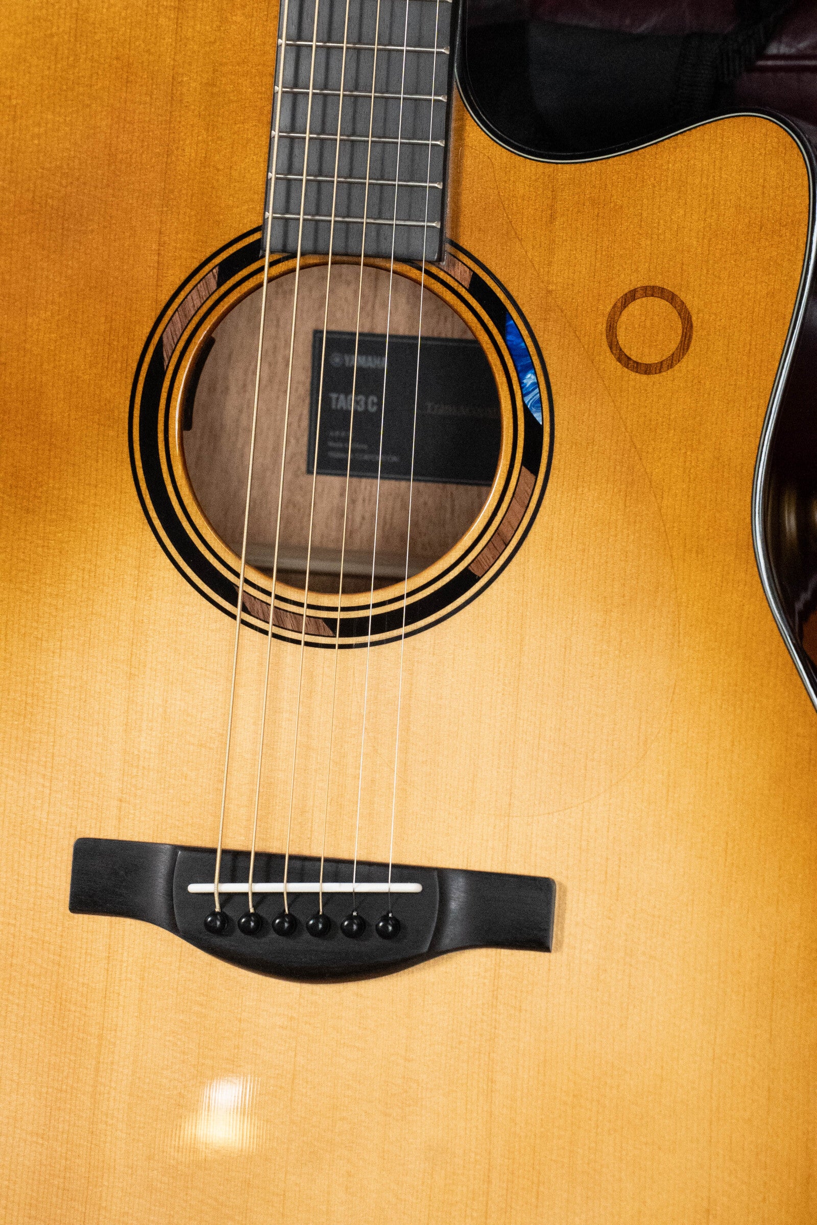 Yamaha TAG3C-SDB Sitka/Mahogany Sandburst Dreadnought Guitar w/the NEWEST TransAcoustic System #0649