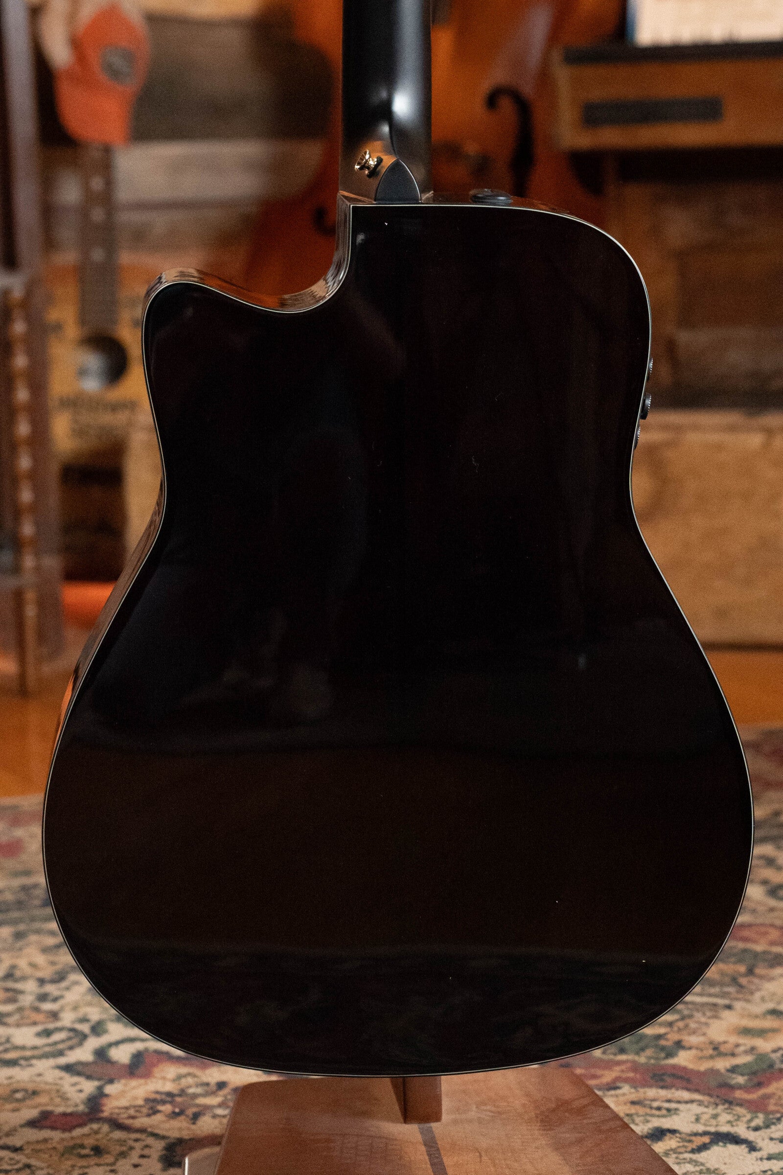 Yamaha TAG3C-SDB Sitka/Mahogany Sandburst Dreadnought Guitar w/the NEWEST TransAcoustic System #0649