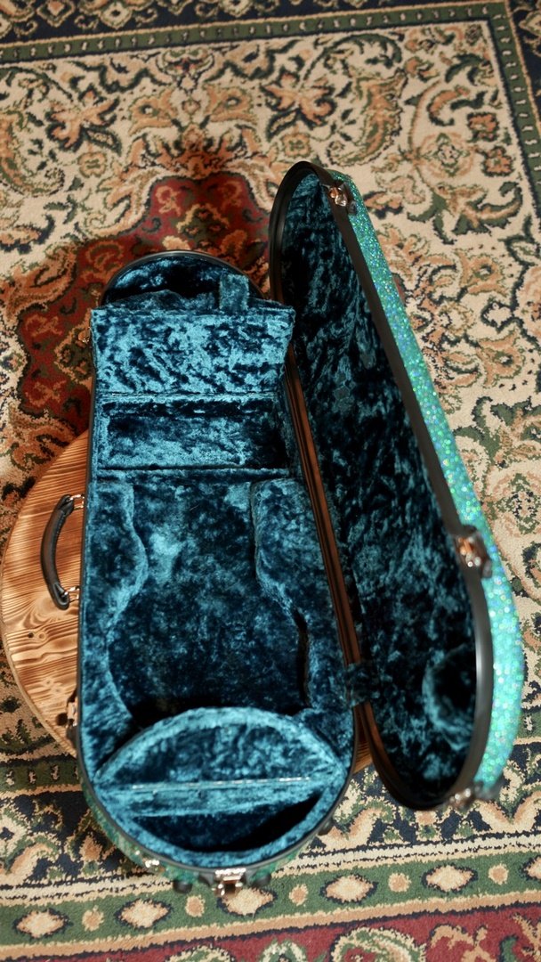 Calton Mandolin Deluxe, F Style, Smooth Glitter Finish: Blue Lagoon/Aqua Interior #19-601789