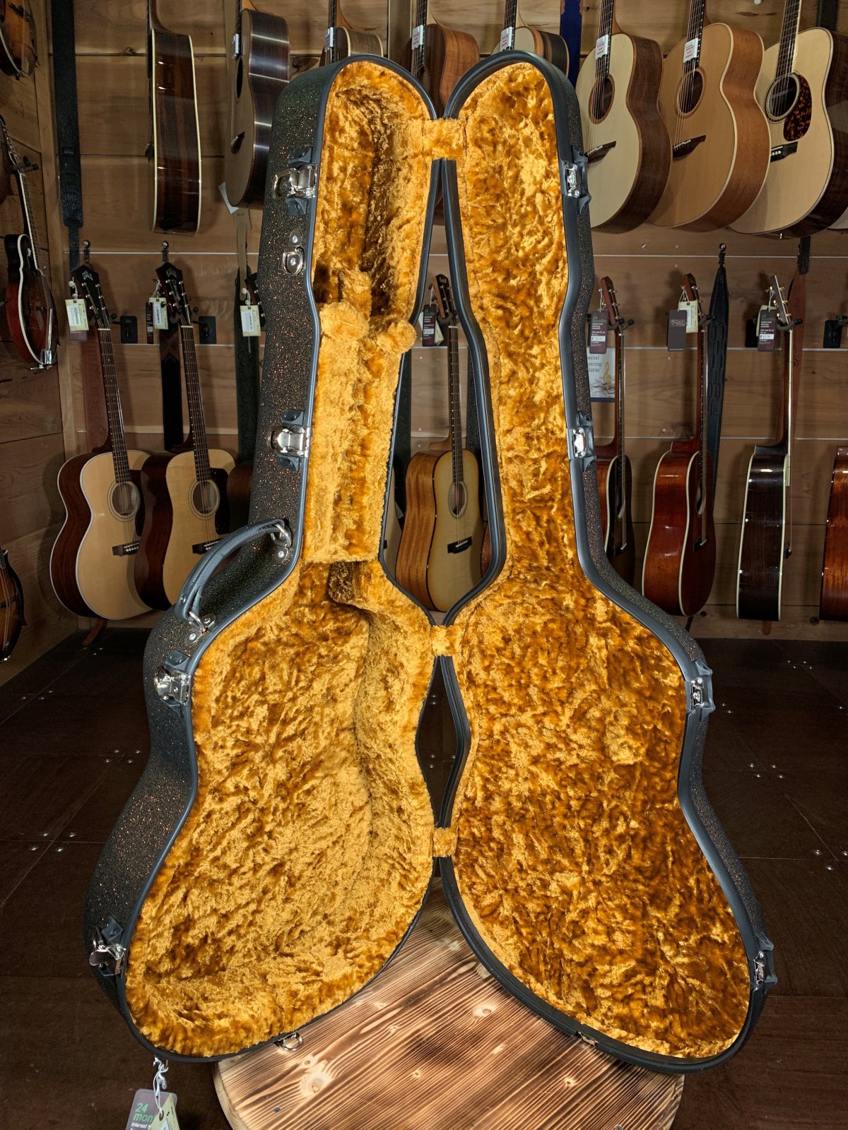 Calton Aged Copper Glitter/Gold Interior Dreadnought Guitar Case