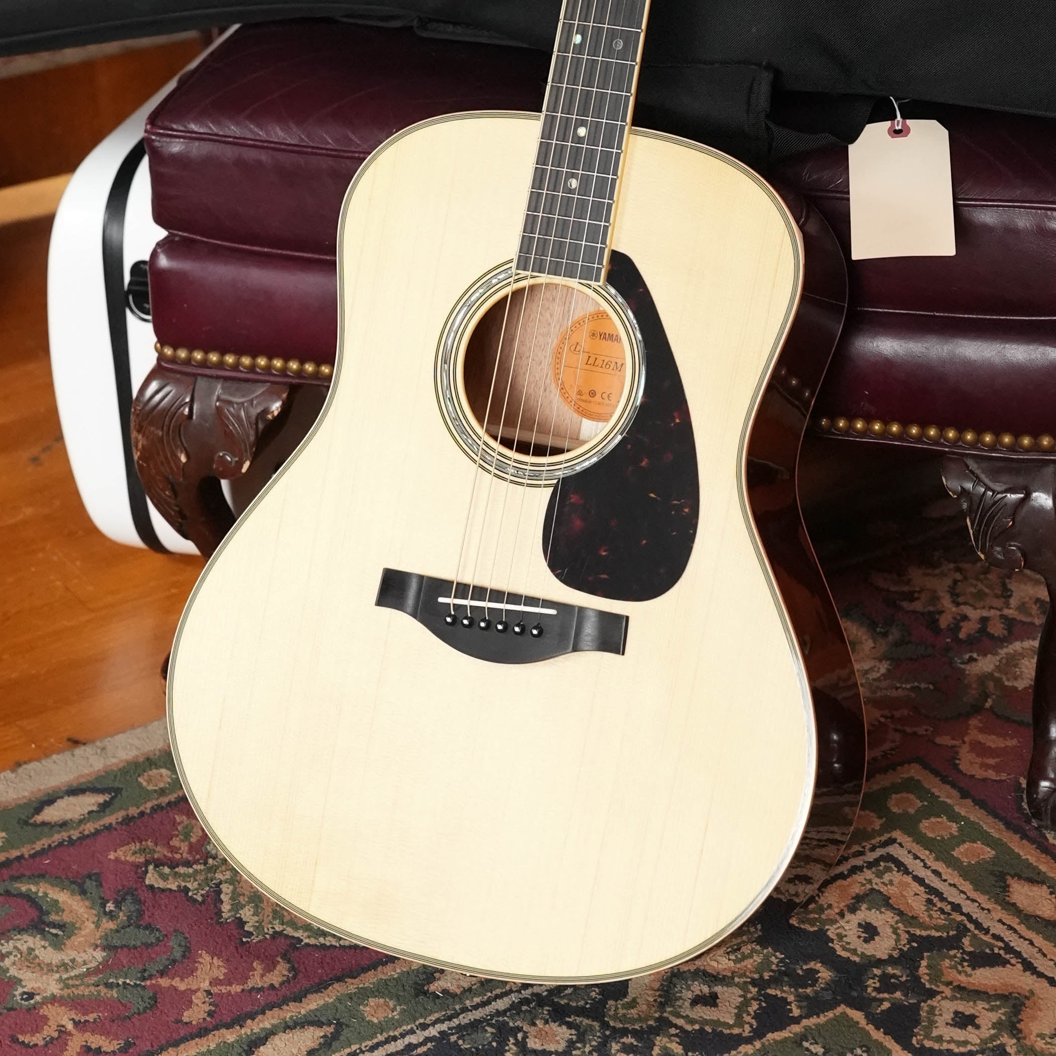 (need new Specs)Yamaha LL16M ARE Engelmann/Mahogany Original Jumbo Acoustic Guitar w/ SRT Zero Impact Pickup #0612