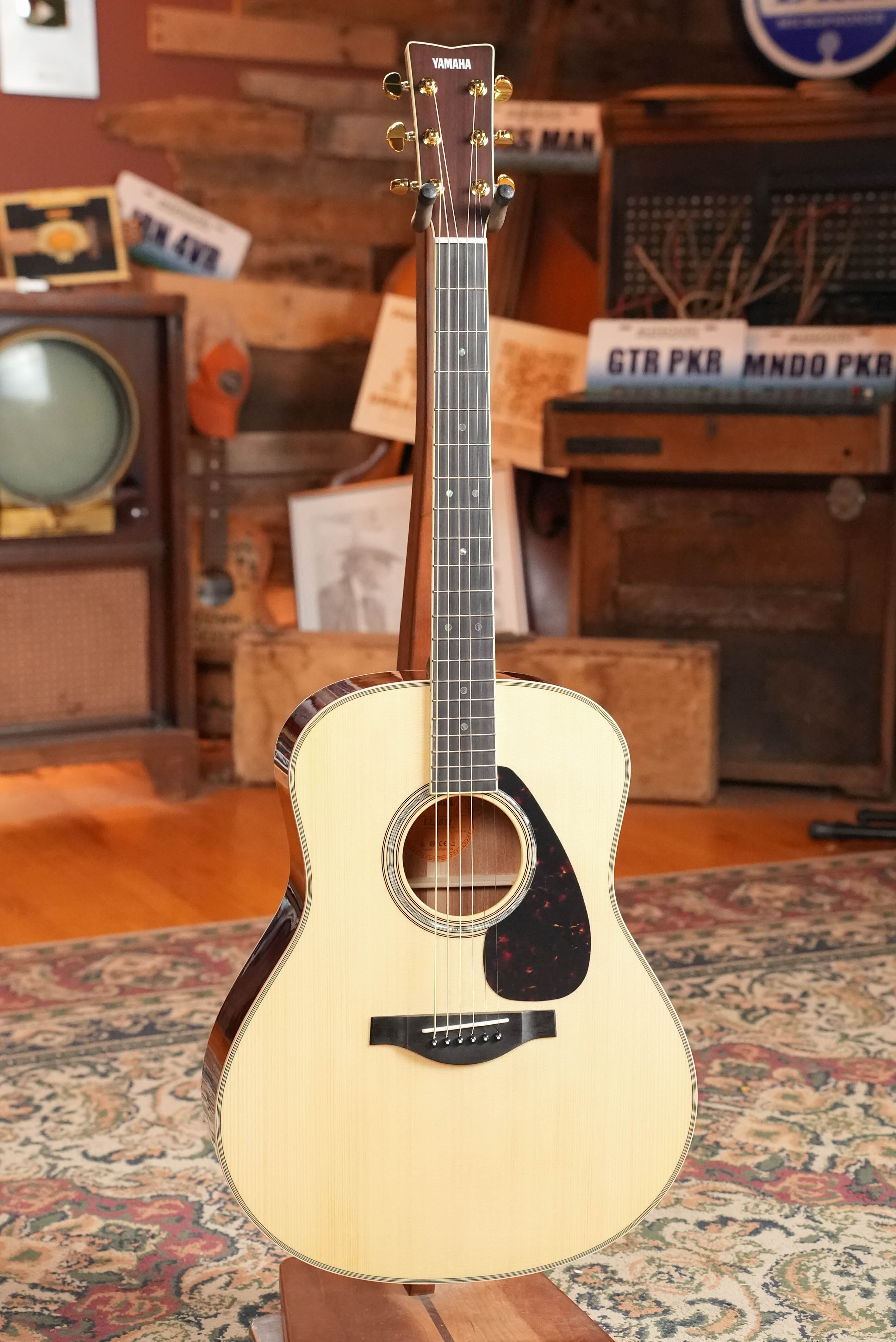 (need new Specs)Yamaha LL16M ARE Engelmann/Mahogany Original Jumbo Acoustic Guitar w/ SRT Zero Impact Pickup #0612