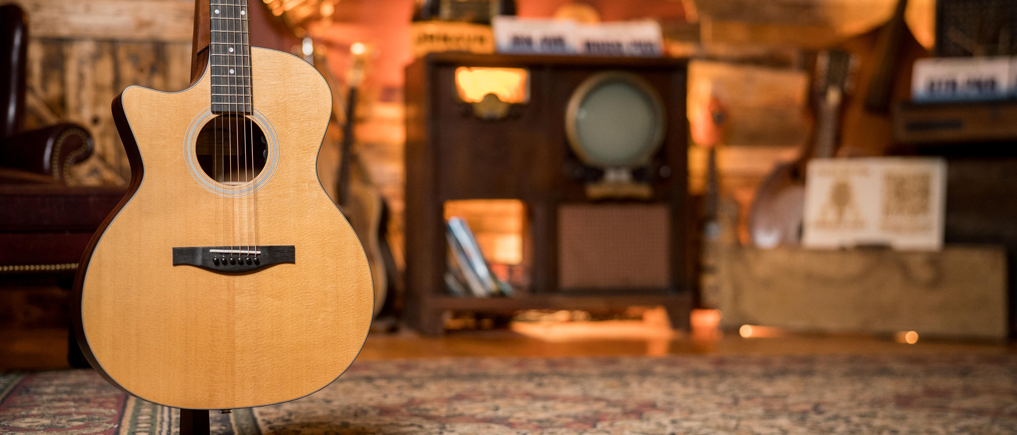 Left-Handed Acoustic Guitars | The Acoustic Shoppe