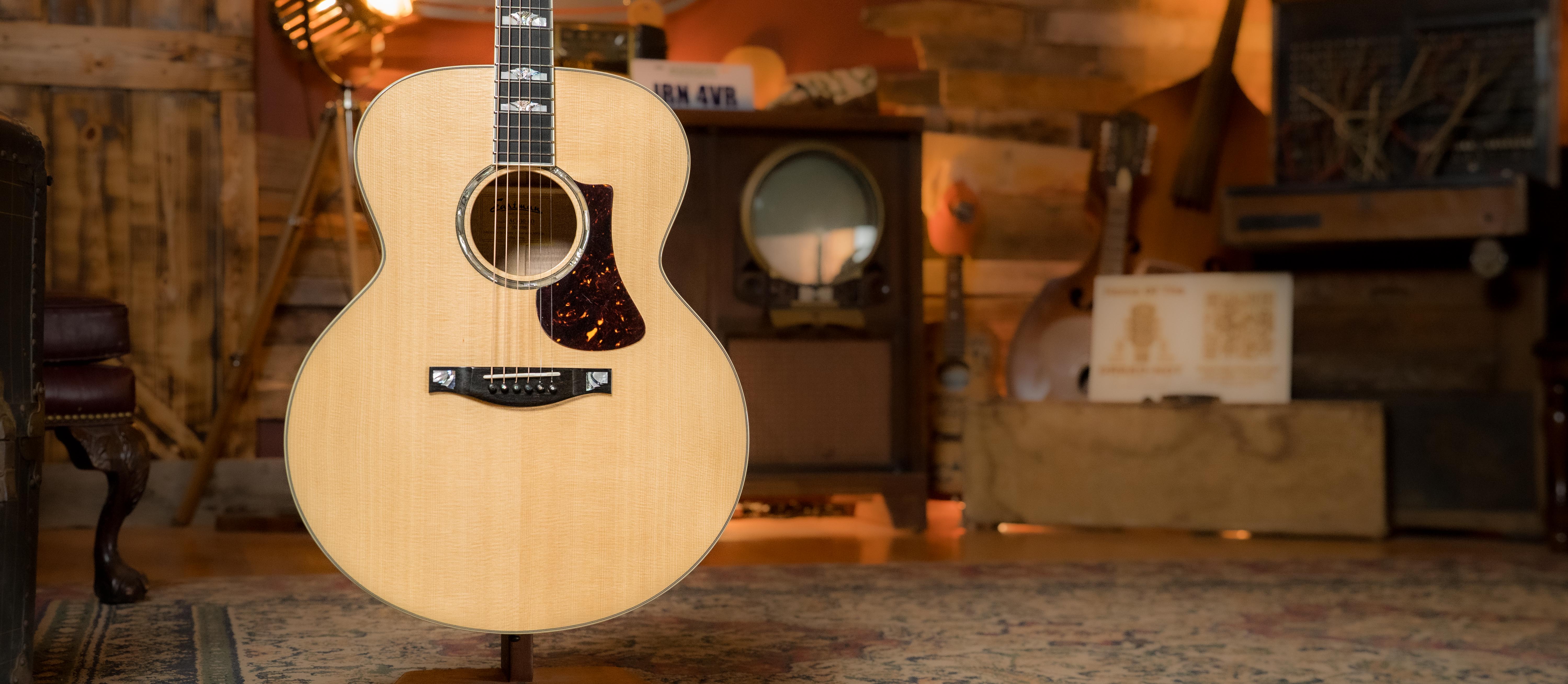 Jumbo Acoustic Guitars | The Acoustic Shoppe