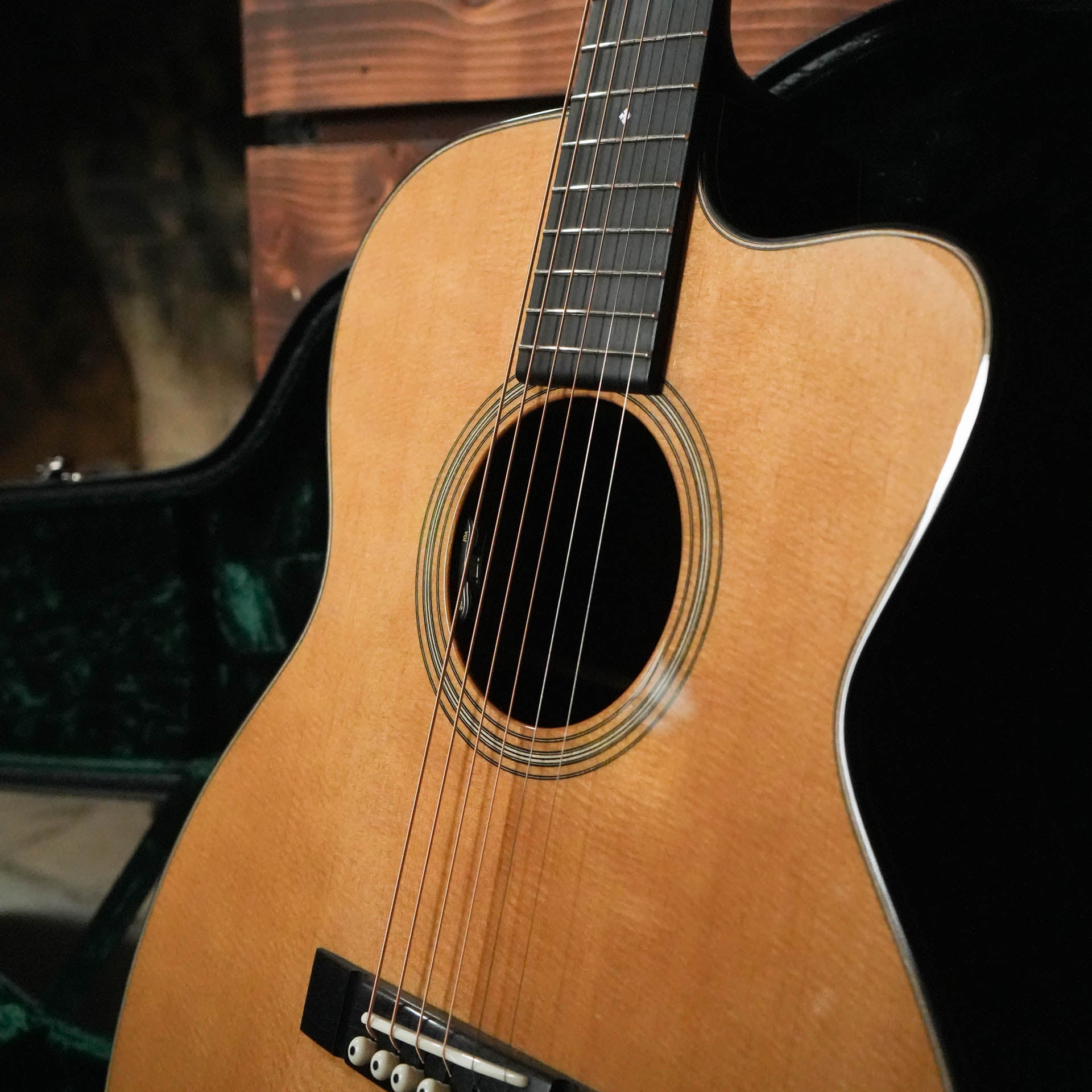 Bourgeois OMCE/DE Downeast Series Soloist Thermo-Cured Sitka/Rosewood Orchestra Model Cutaway Guitar w/LR Baggs Electronics #4258