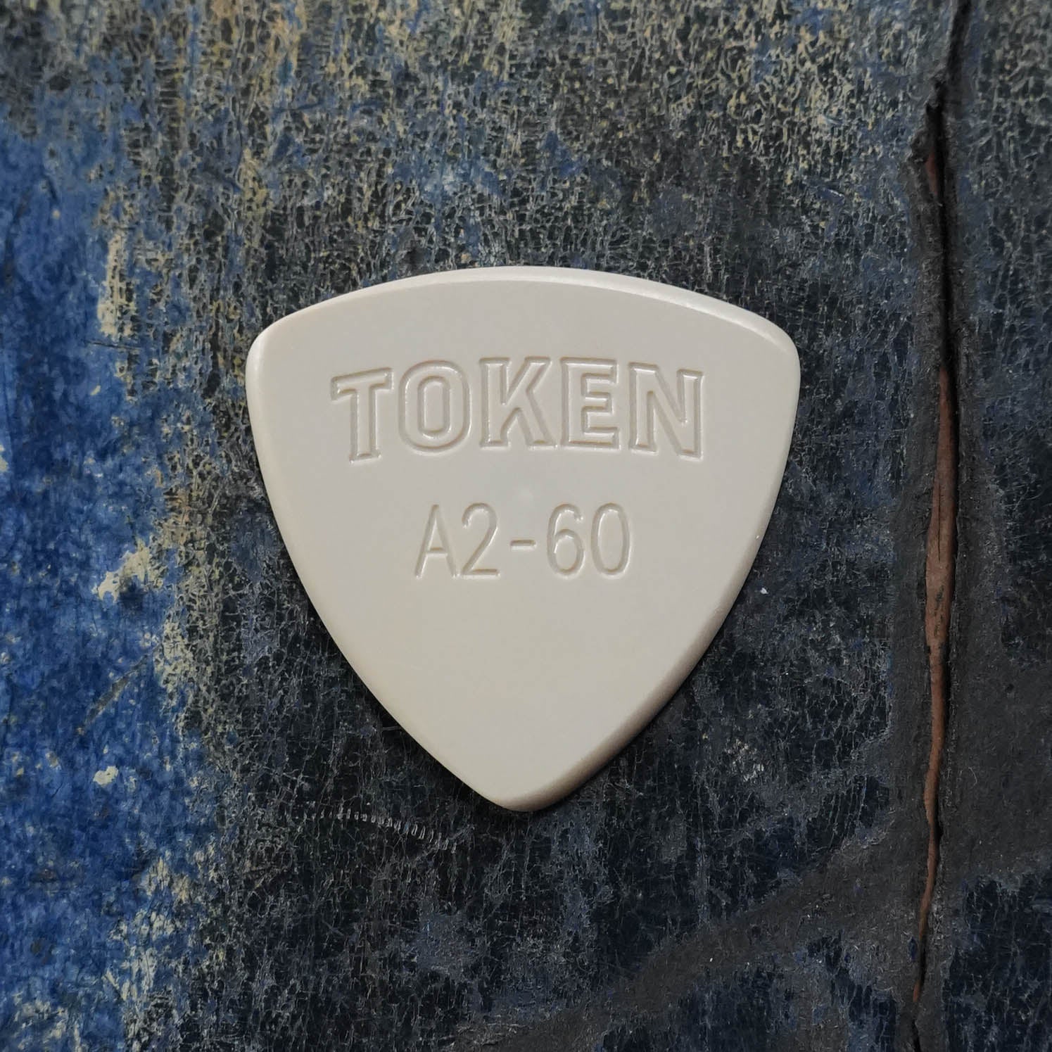Token A2-60 TAN Flatpick - Large Triangle 1.52mm