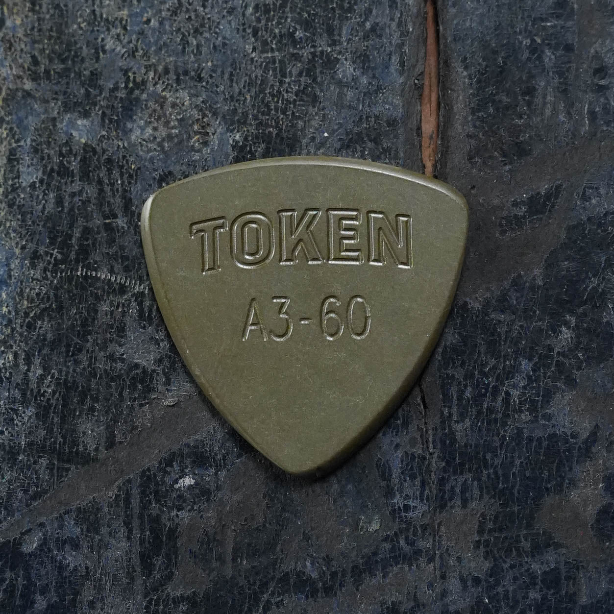 Token A3-60 GREEN Flatpick - Large Triangle 1.52mm