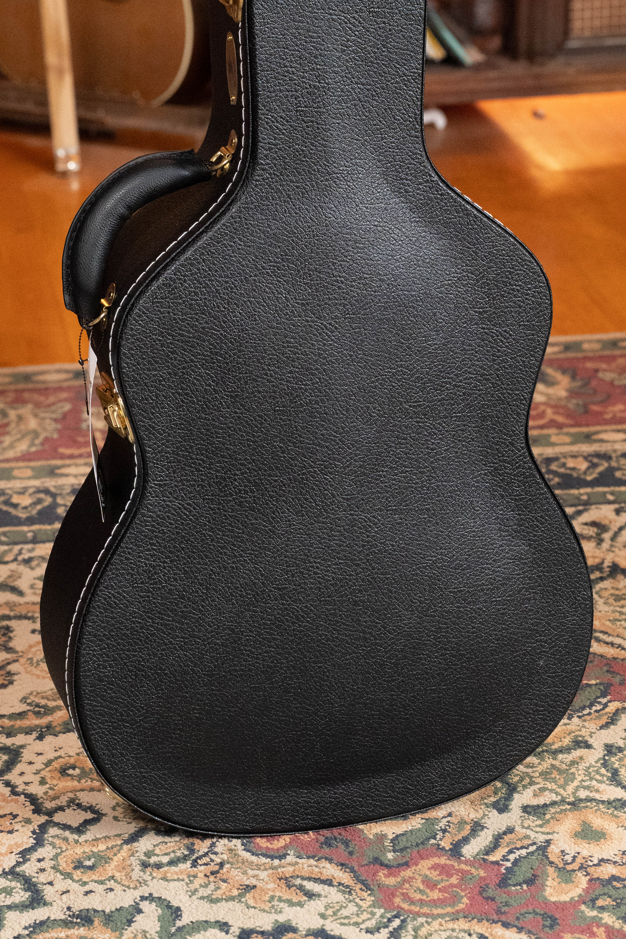 TKL AVS-605 American Vintage Series Hardshell Guitar Case - OM / OOO