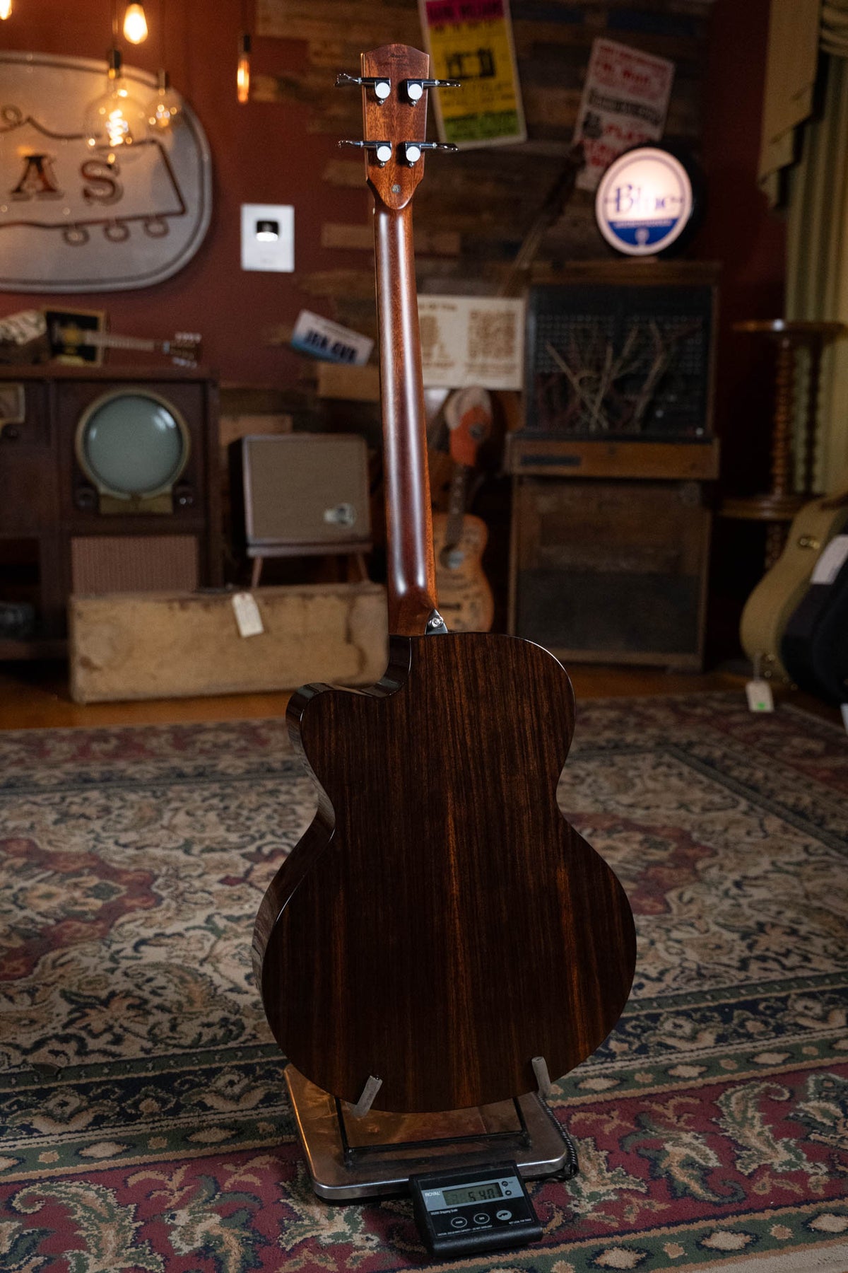 Alvarez AEB70ce Armrest Shadowburst Acoustic-Electric Bass Guitar #1602