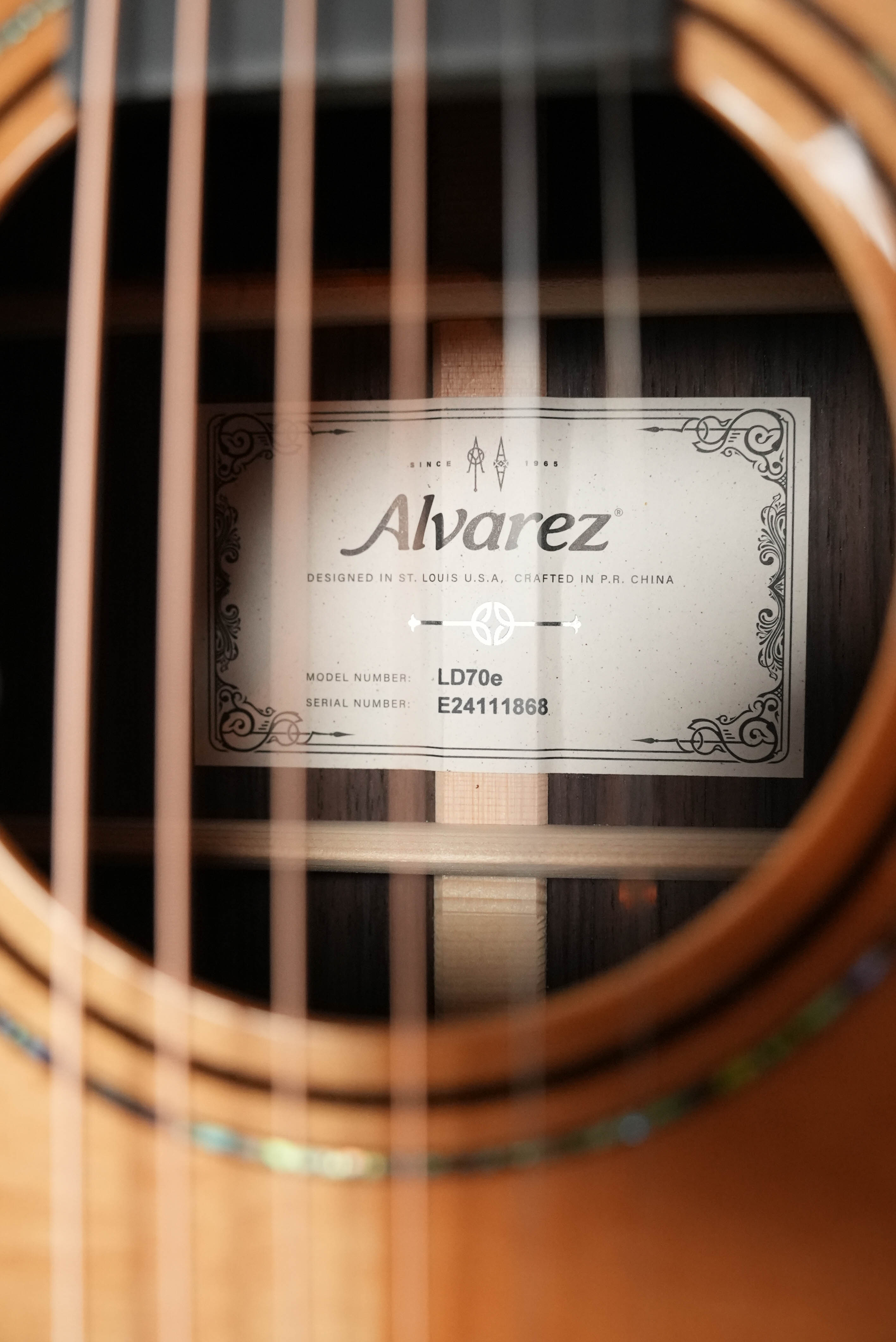 Alvarez LD70e Sitka/Rosewood Dreadnought Guitar w/LR Baggs Electronics #1868