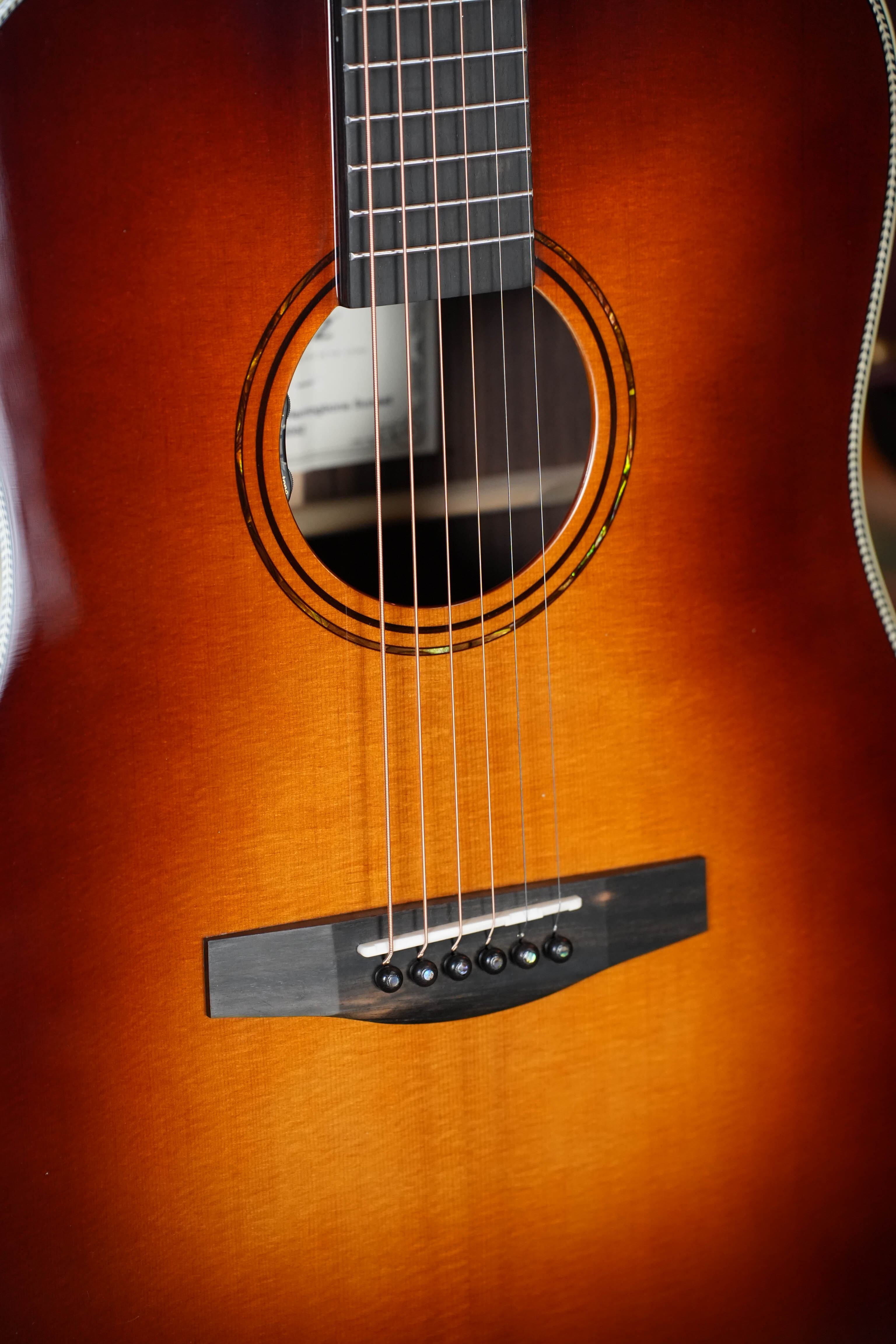 Alvarez LD70e Sitka/Rosewood Herringbone Sunset Dreadnought Guitar w/L