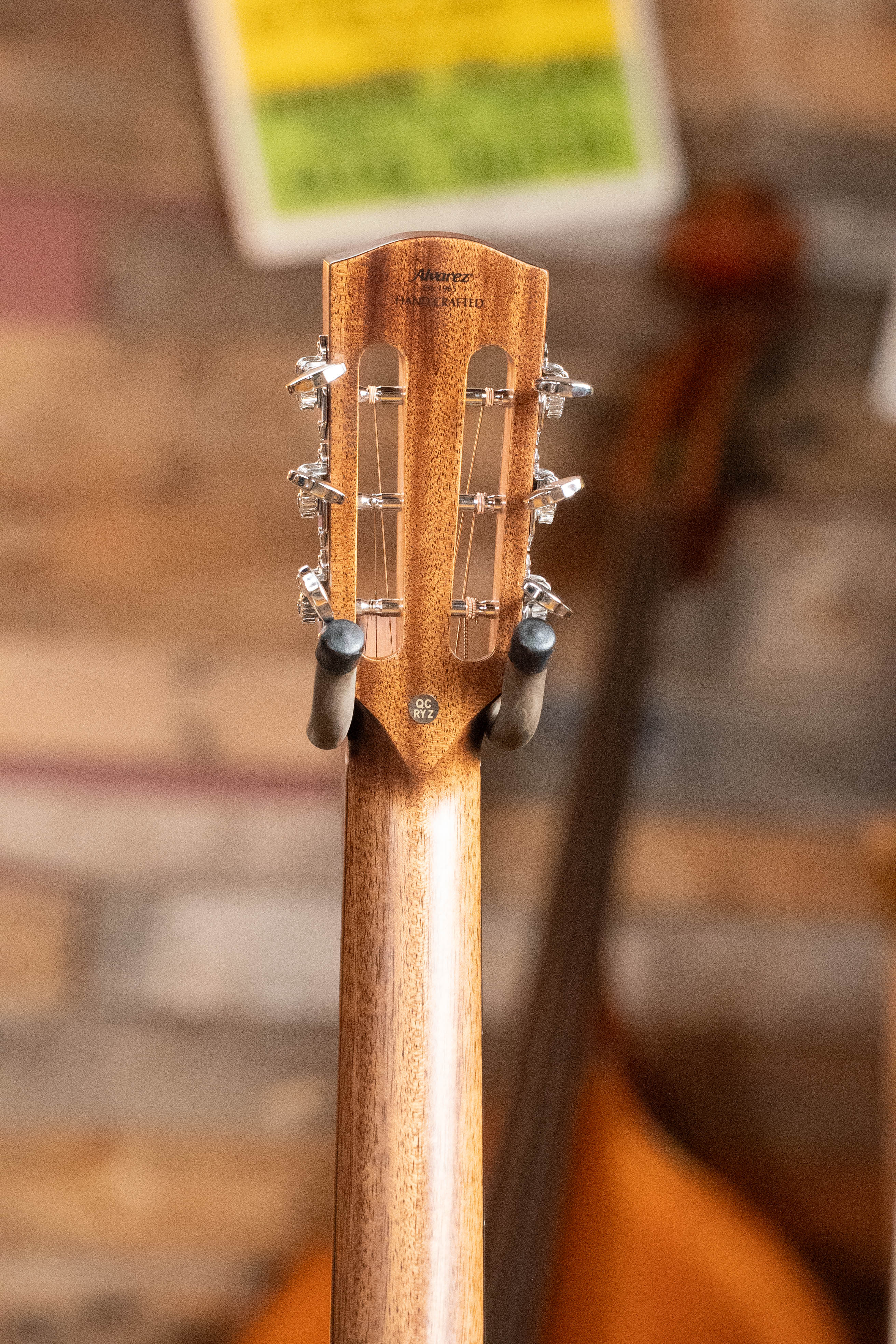 Alvarez Laureate Series LDR70e Sitka/Rosewood Herringbone Sunset Slope Shoulder Dreadnought Guitar w/LR Baggs Hifi Pickup #2053