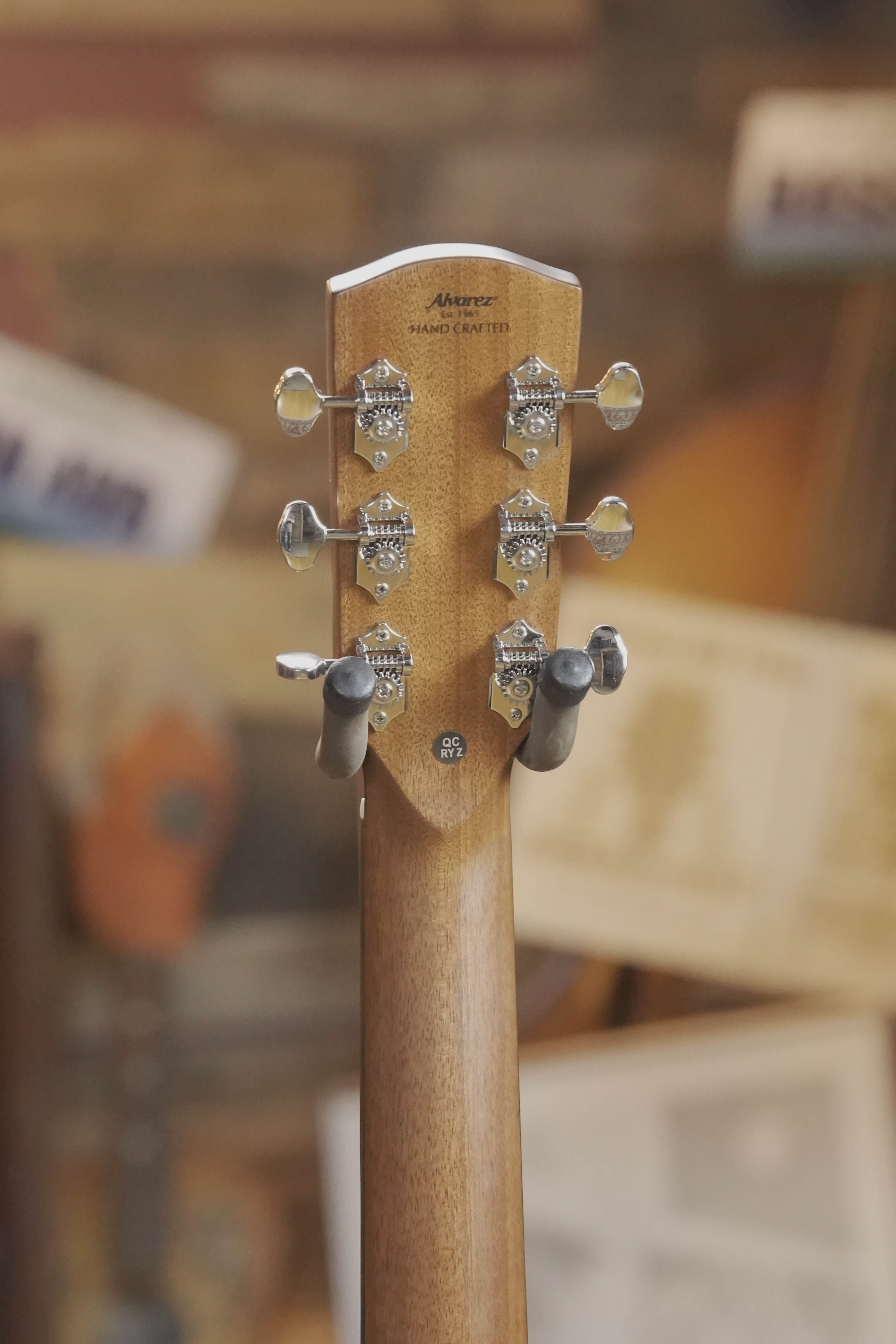 Alvarez Laureate Series LF60e Sunset Sitka/Mahogany OM Guitar w/LR Baggs Hifi Pickup #2015