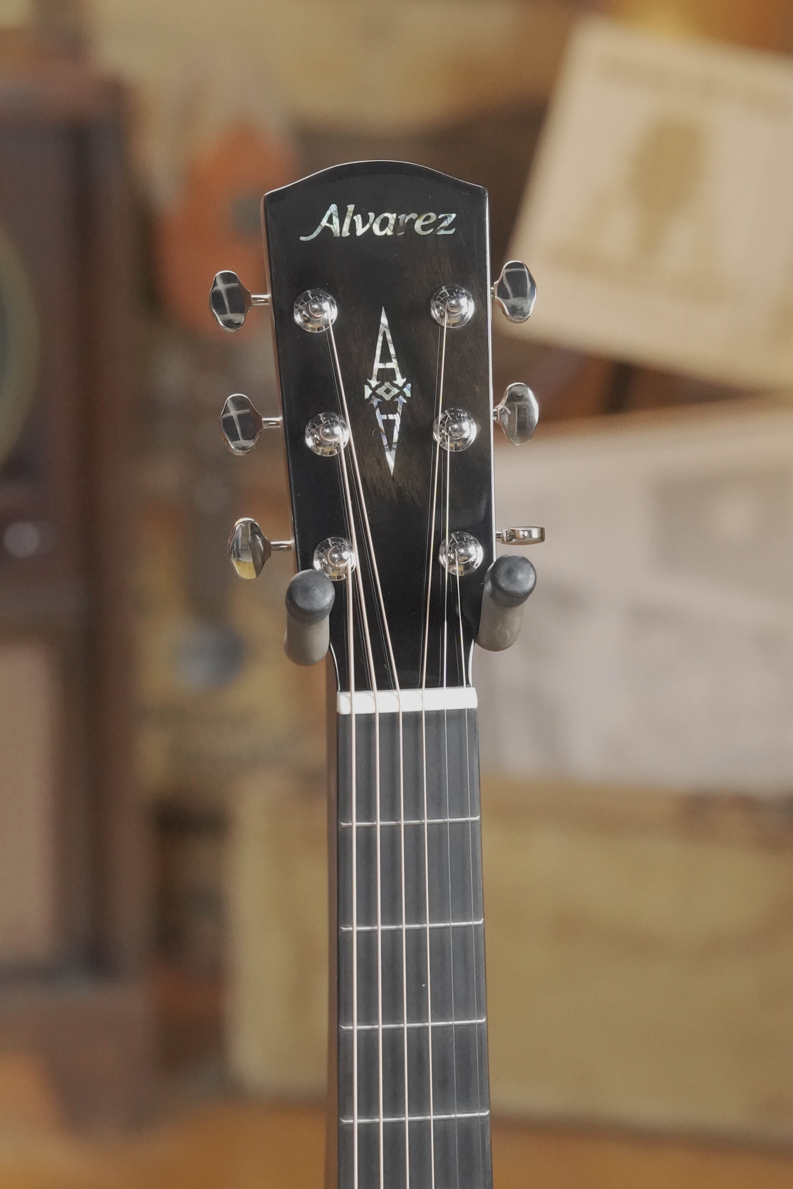 Alvarez Laureate Series LF60e Sunset Sitka/Mahogany OM Guitar w/LR Baggs Hifi Pickup #2015