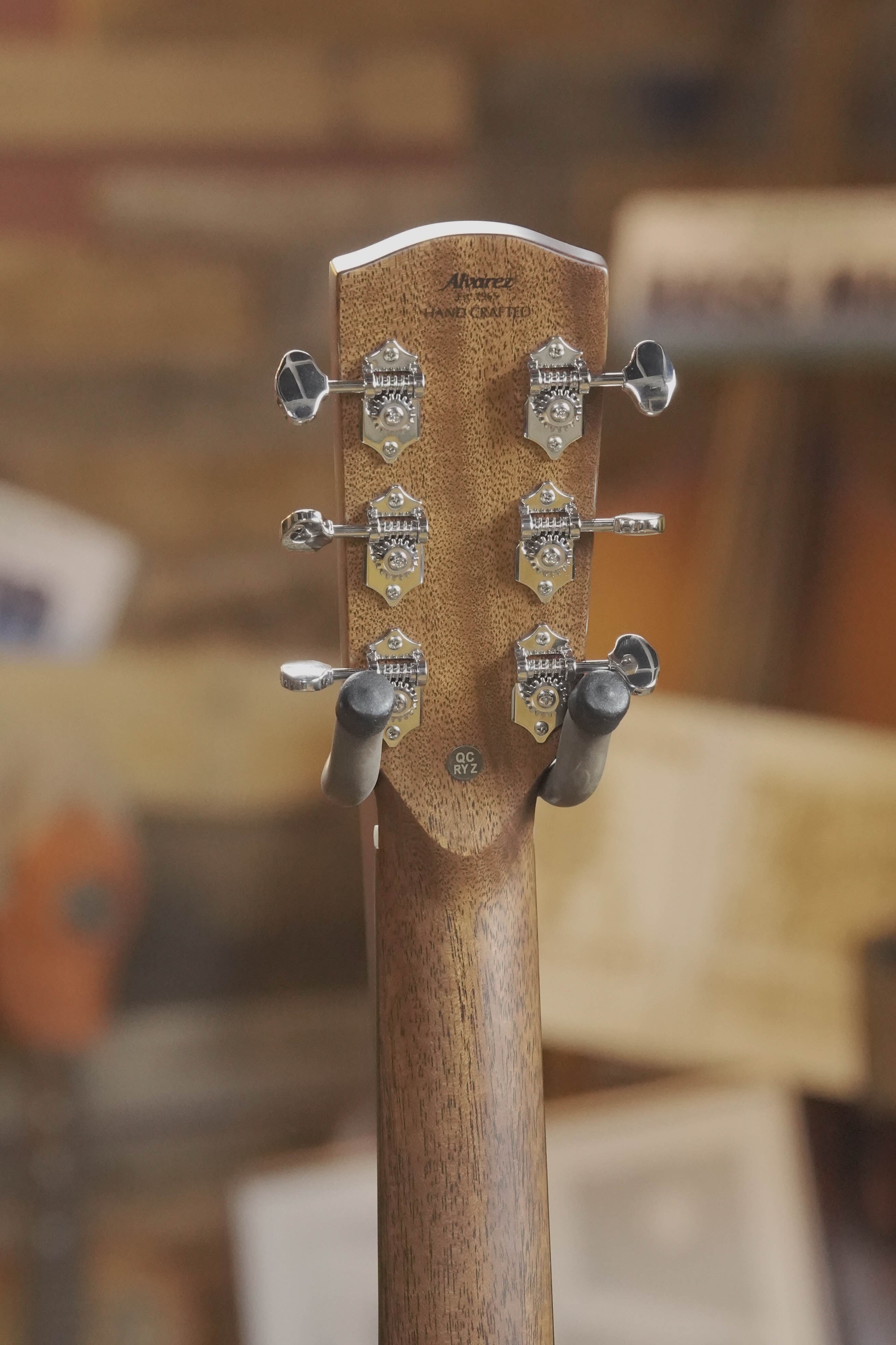 Alvarez Laureate Series LF70e Herringbone Sitka/Rosewood Sunset OM Guitar w/LR Baggs Hifi Pickup #3037