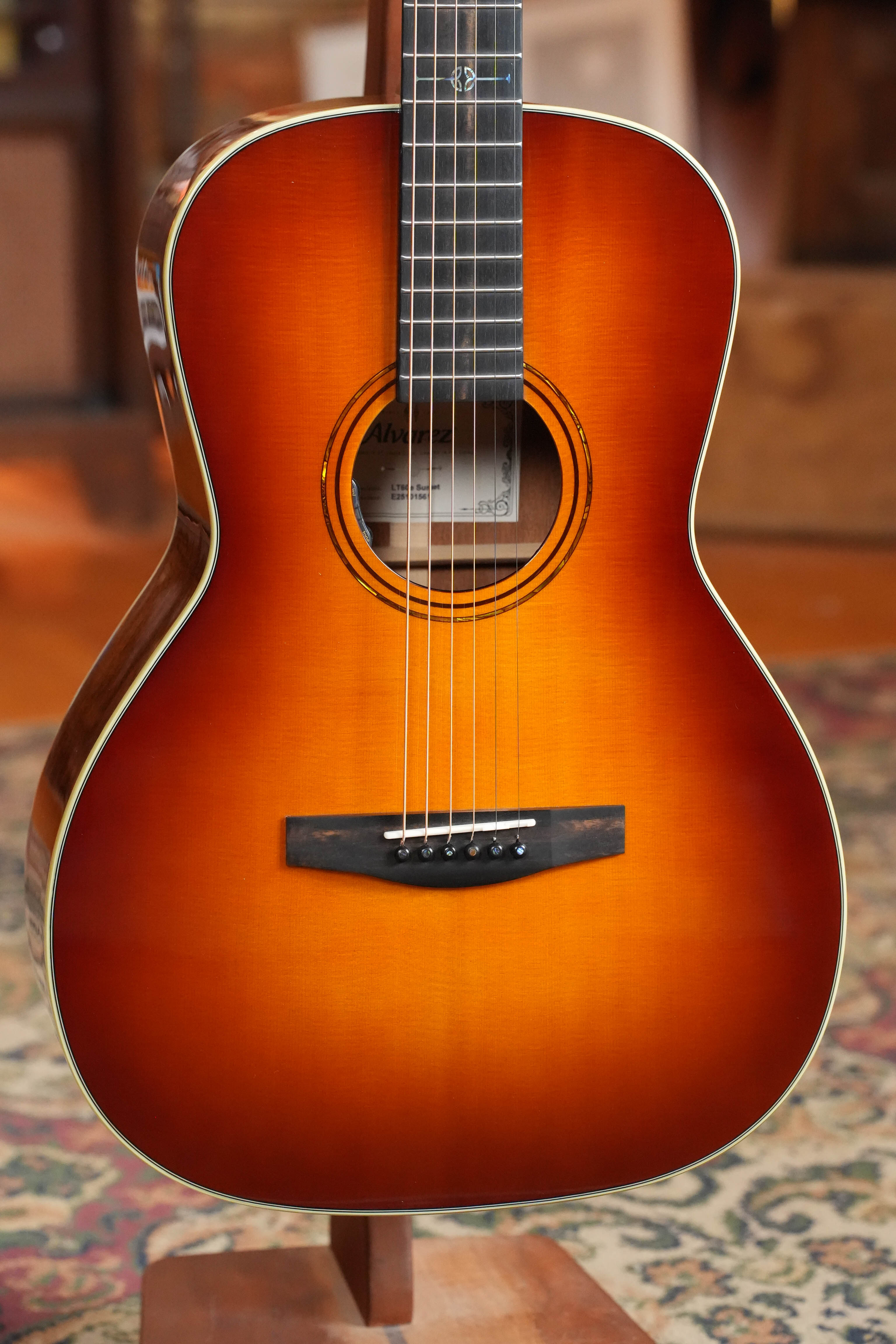 Alvarez Laureate Series LT60e Sunset Sitka/Mahogany OOO Guitar w/LR Baggs Hifi Pickup #1561