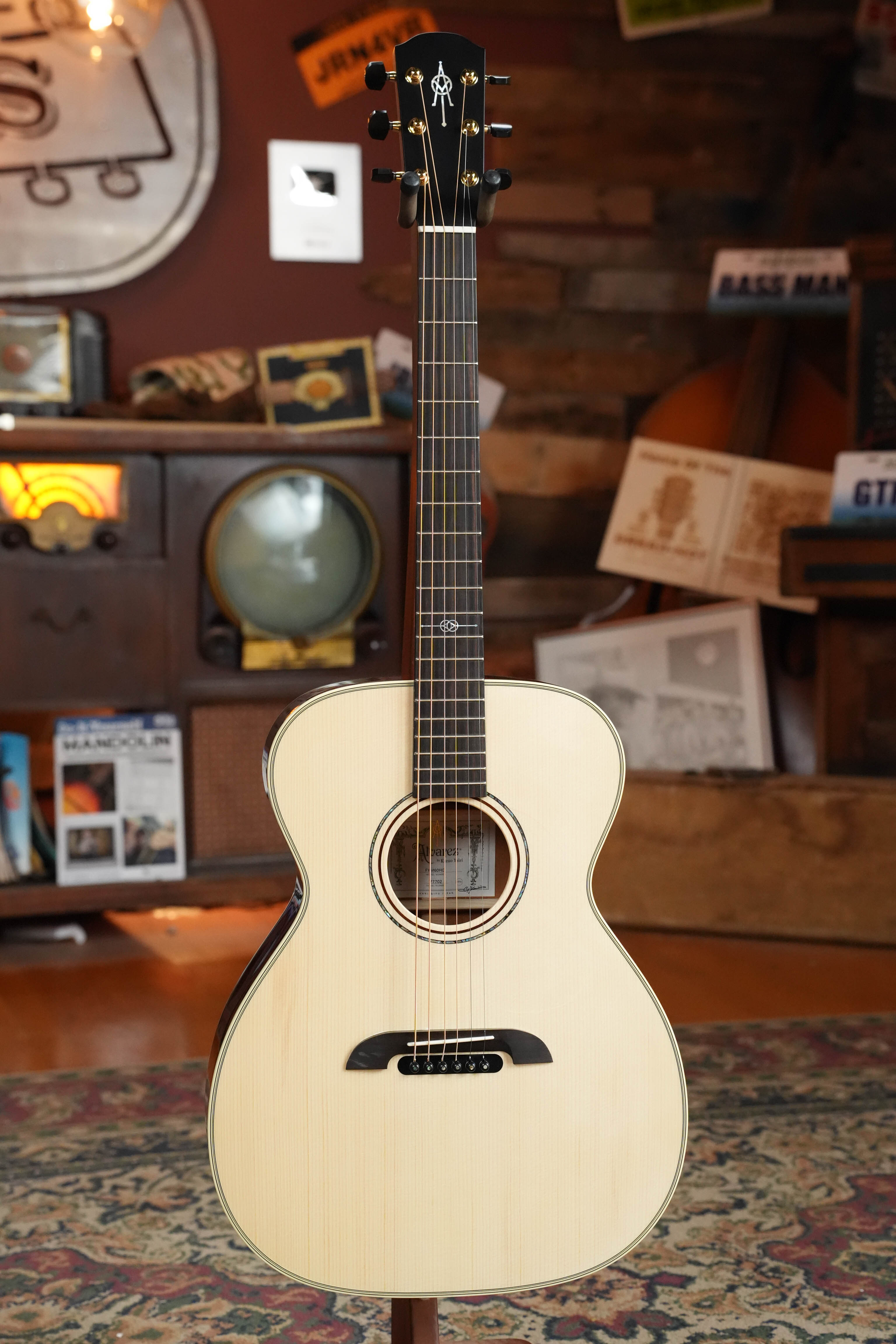 Alvarez Yairi Honduran Series FYM60HD Adirondack/Vintage Honduran Mahogany OM Acoustic Guitar #7702