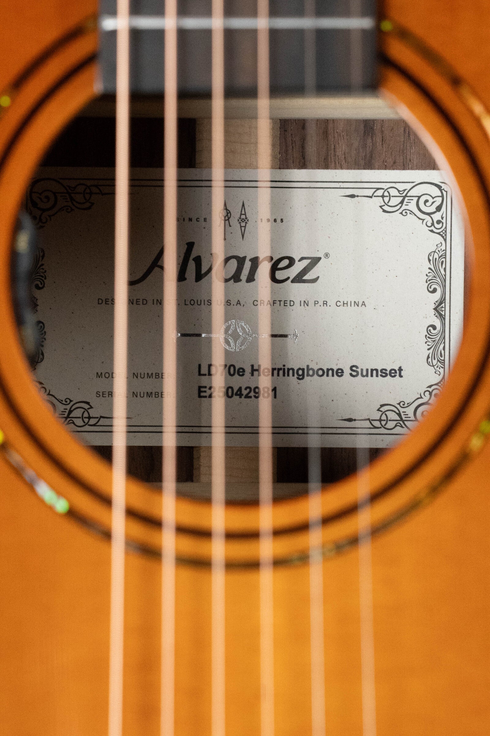 Alvarez Laureate Series LD70e Herringbone Sunset Sitka/Rosewood Dreadnought Guitar w/LR Baggs Hifi Pickup #2981