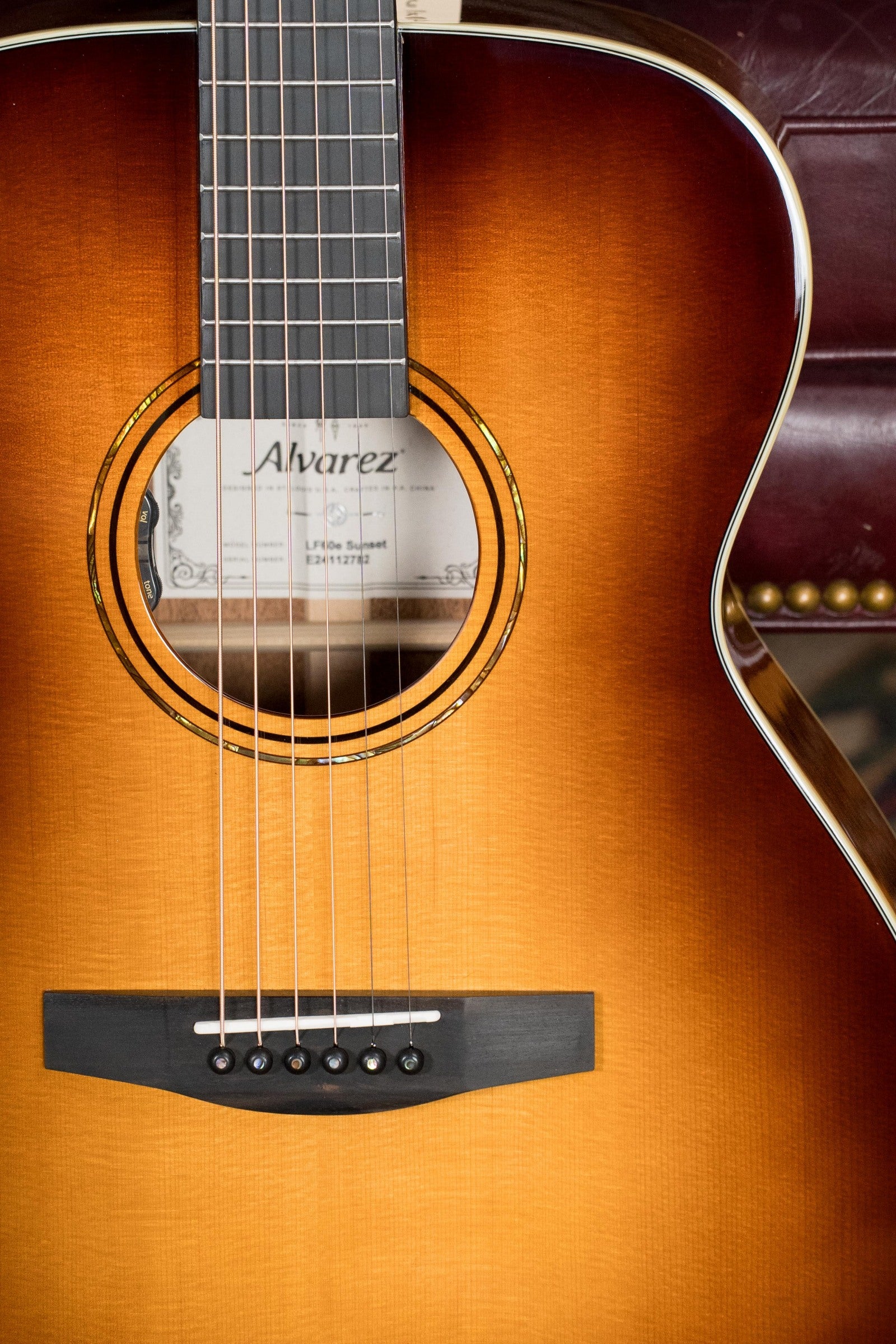 Alvarez Laureate Series LF60e Sunset Sitka/Mahogany OM Guitar w/LR Baggs Hifi Pickup #2782