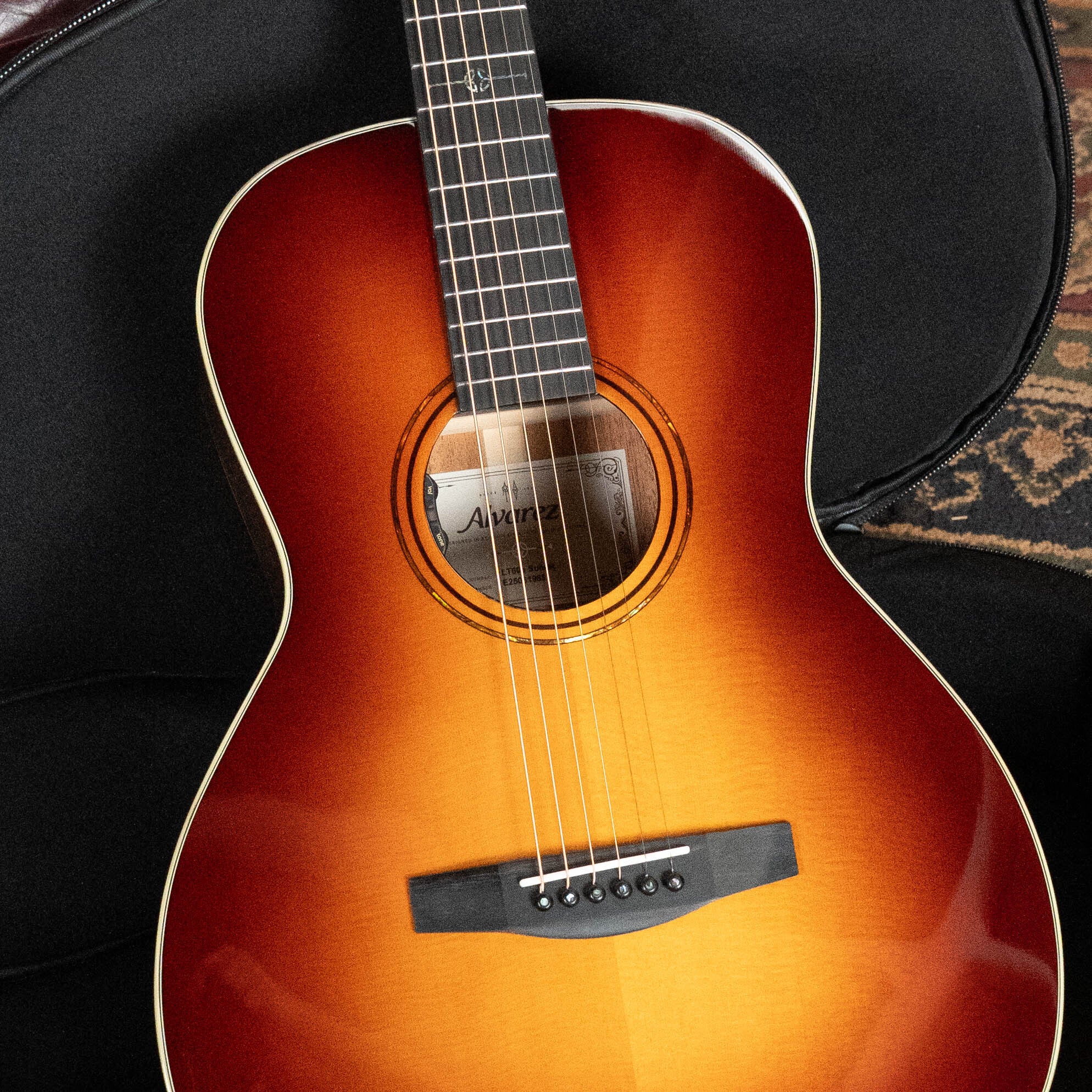 Alvarez Laureate Series LT60e Sunset Sitka/Mahogany OOO Guitar w/LR Baggs Hifi Pickup #1985