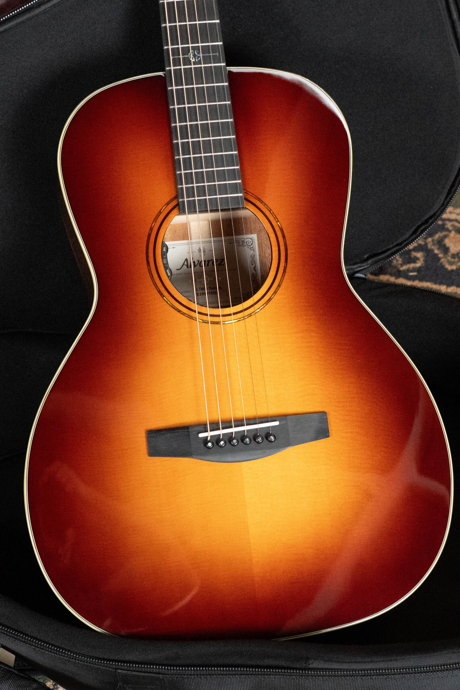 Alvarez Laureate Series LT60e Sunset Sitka/Mahogany OOO Guitar w/LR Baggs Hifi Pickup #1985