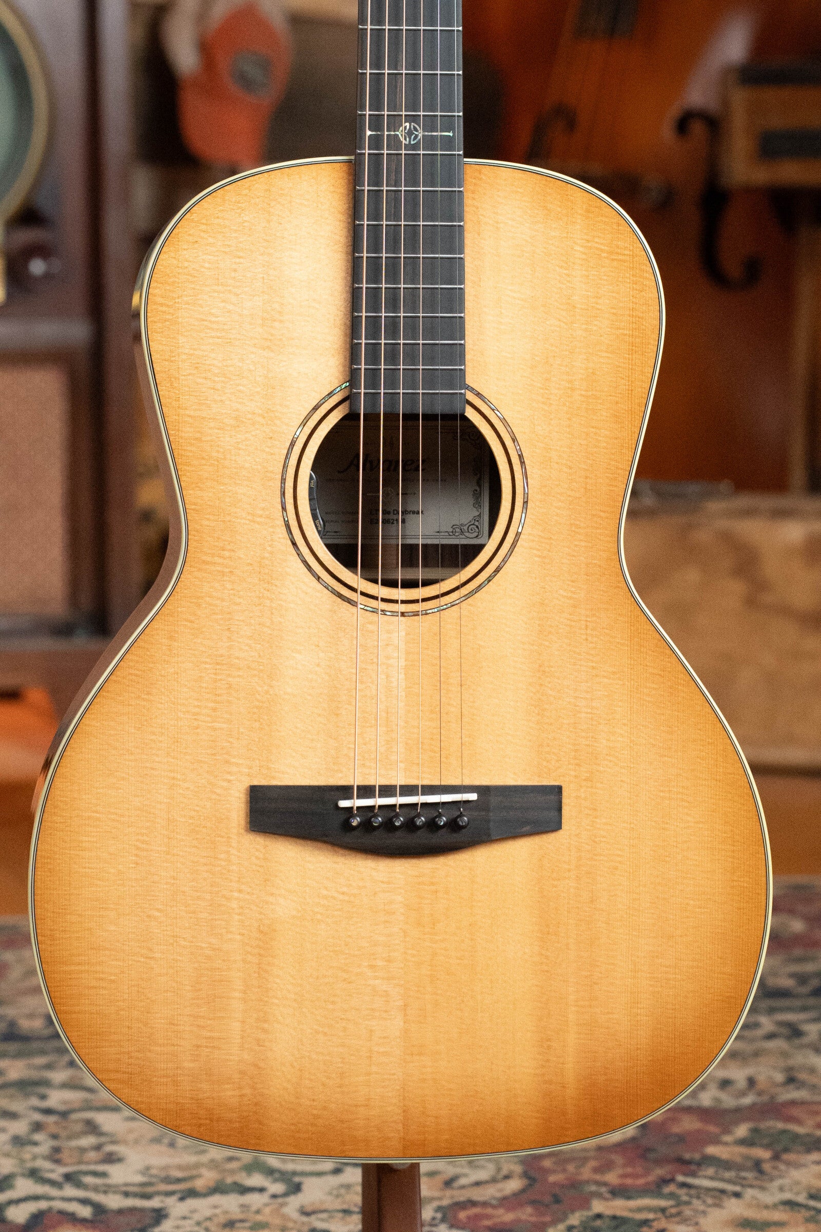 Alvarez Laureate Series LT70e Daybreak Sitka/Rosewood OOO Guitar w/LR Baggs Hifi Pickup #2158