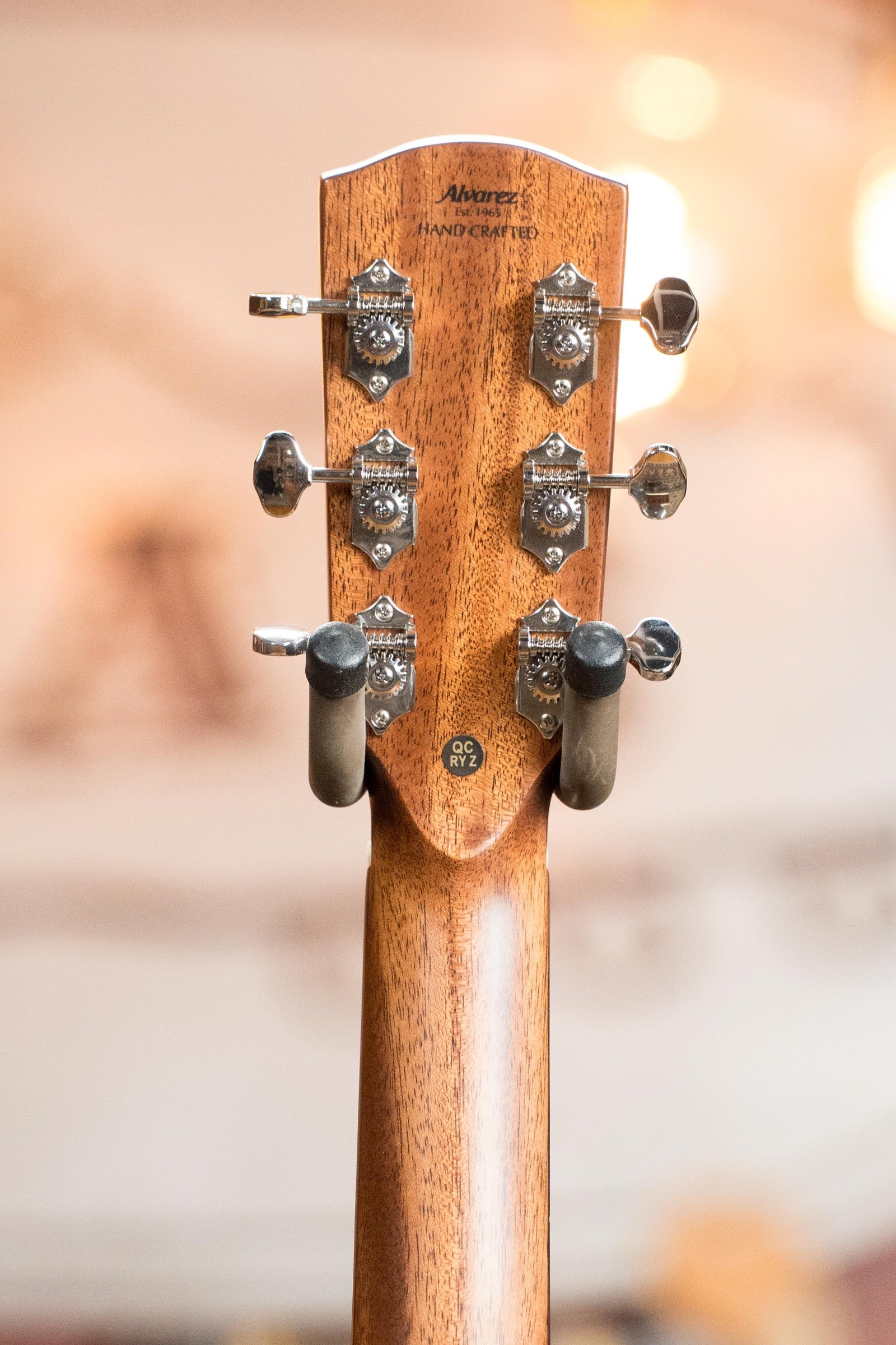 Alvarez Masterworks Limited Edition 60th Anniversary MF70 Diamond Black Top OM Acoustic Guitar #2538