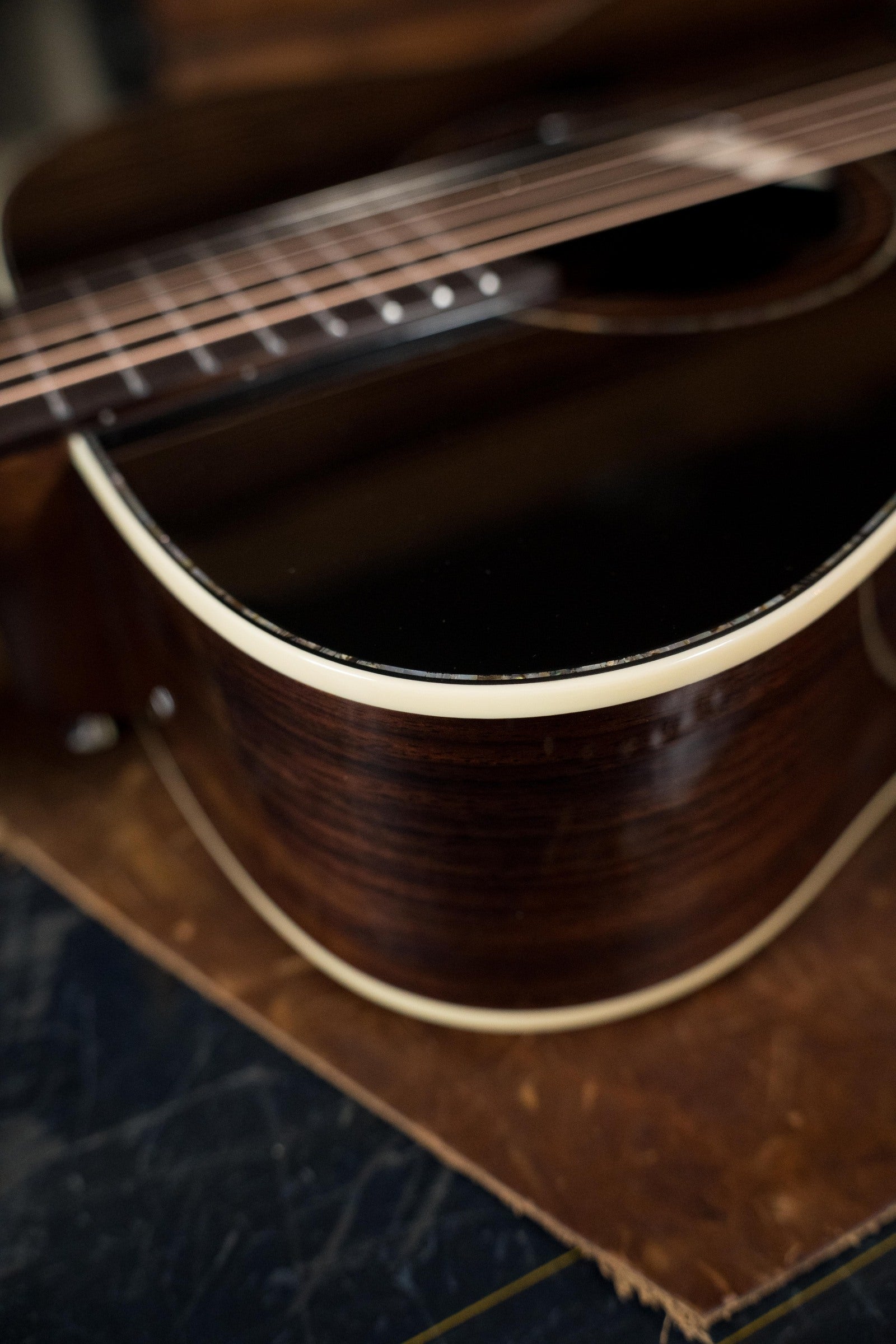Alvarez Masterworks Limited Edition 60th Anniversary MF70 Diamond Black Top OM Acoustic Guitar #2538