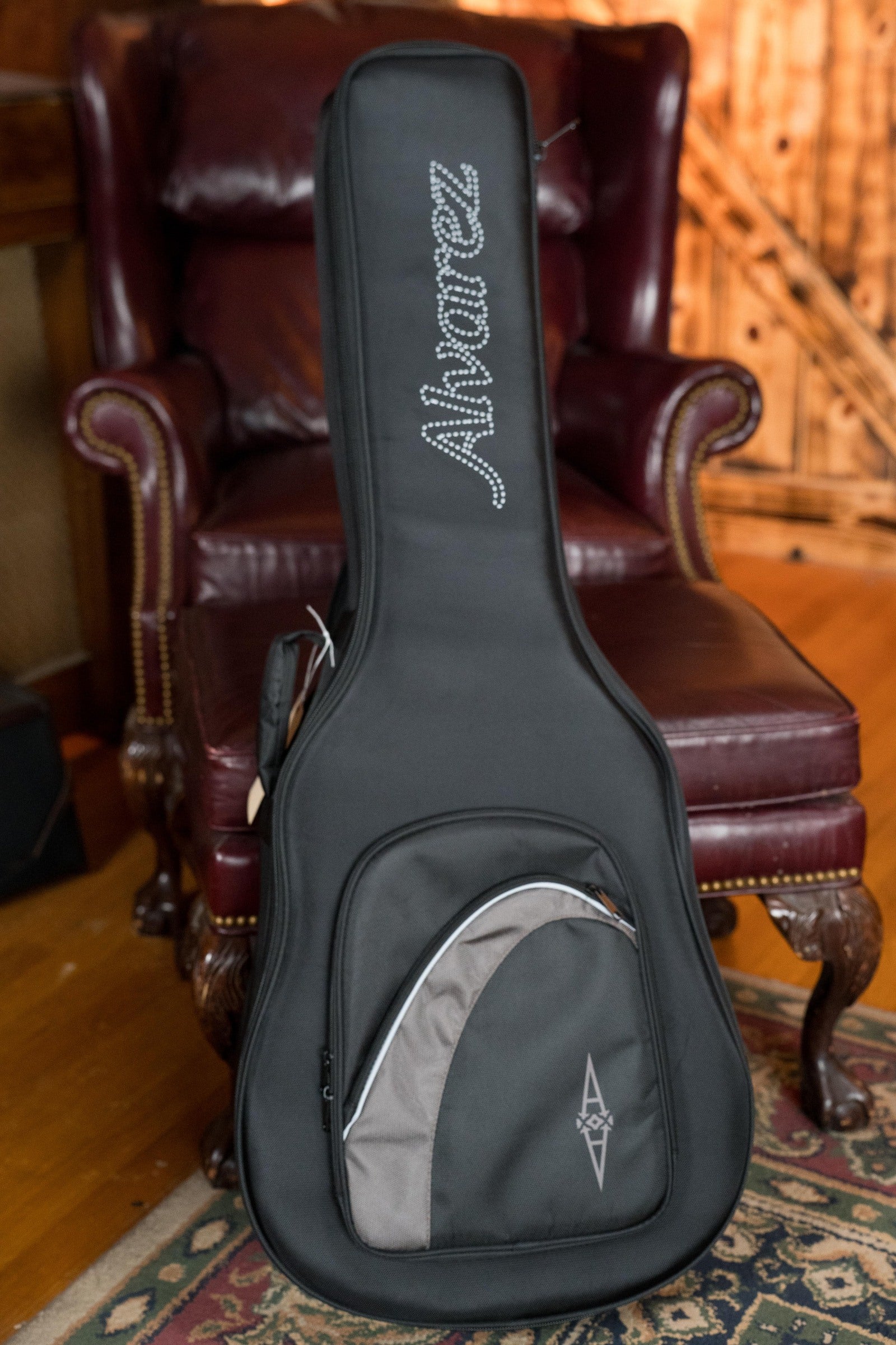 Alvarez Masterworks Limited Edition 60th Anniversary MF70 Diamond Shadowburst OM Acoustic Guitar #2501