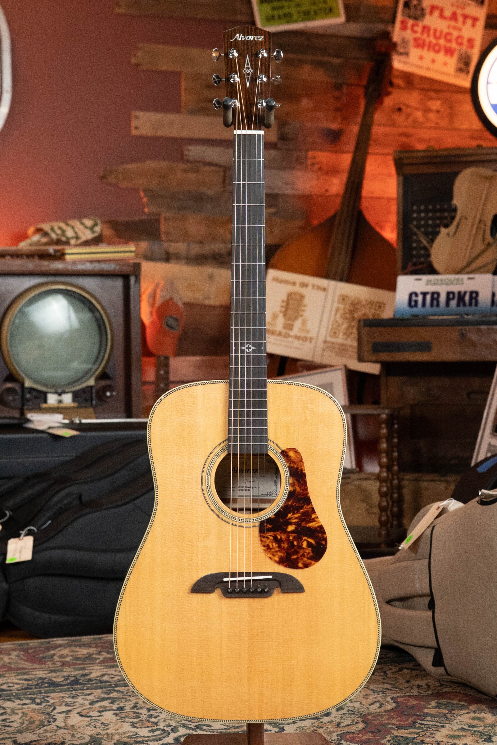 Alvarez Masterworks Series MD60 Herringbone Sitka/African Mahogany Dreadnought Acoustic Guitar #2284