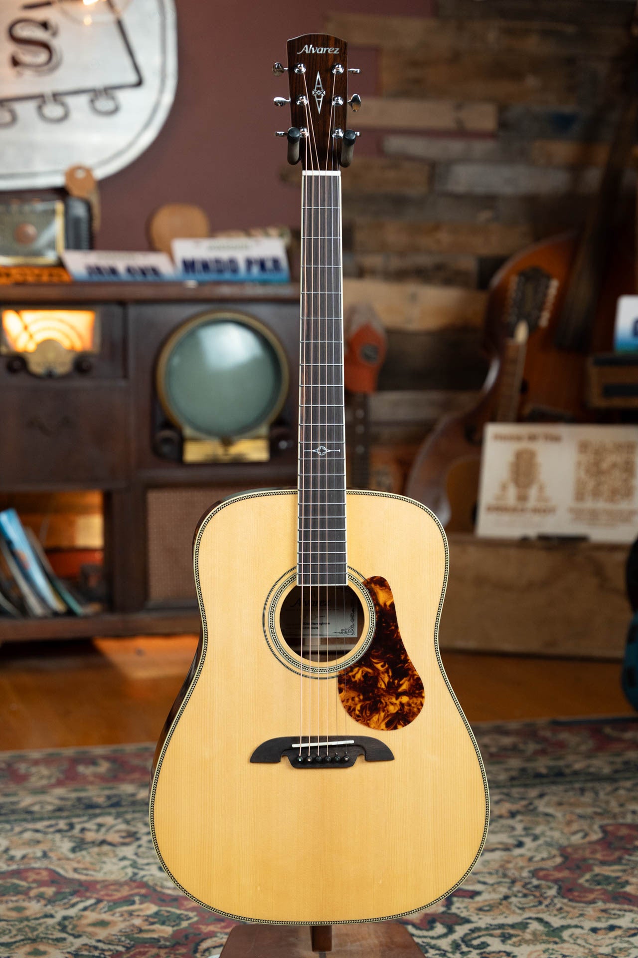 Alvarez Masterworks Series MD60 Herringbone Sitka/African Mahogany Dreadnought Acoustic Guitar #2436
