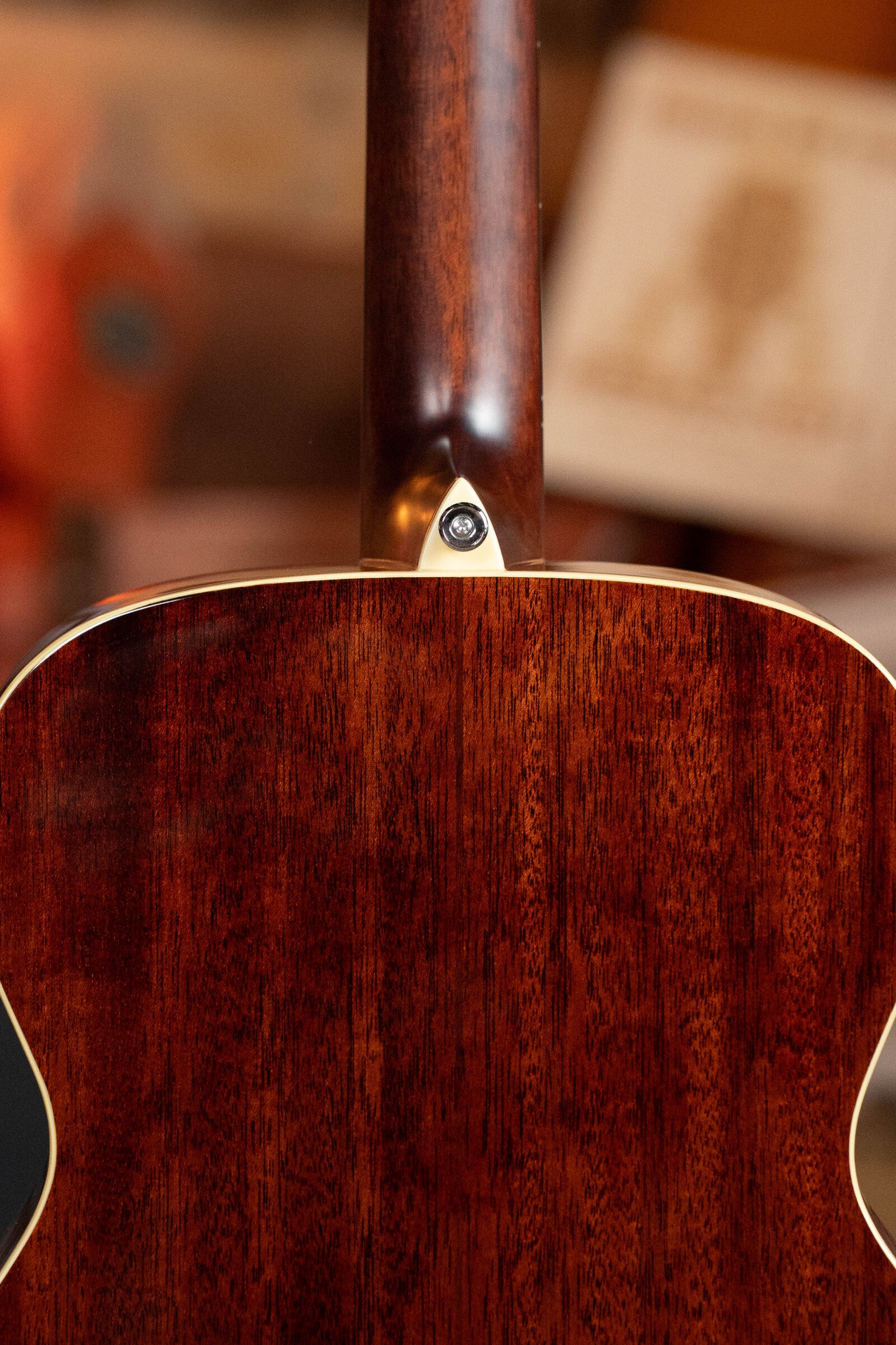 Alvarez Masterworks Series MF60 Herringbone Sitka/African Mahogany Orchestra Model Acoustic Guitar #2407