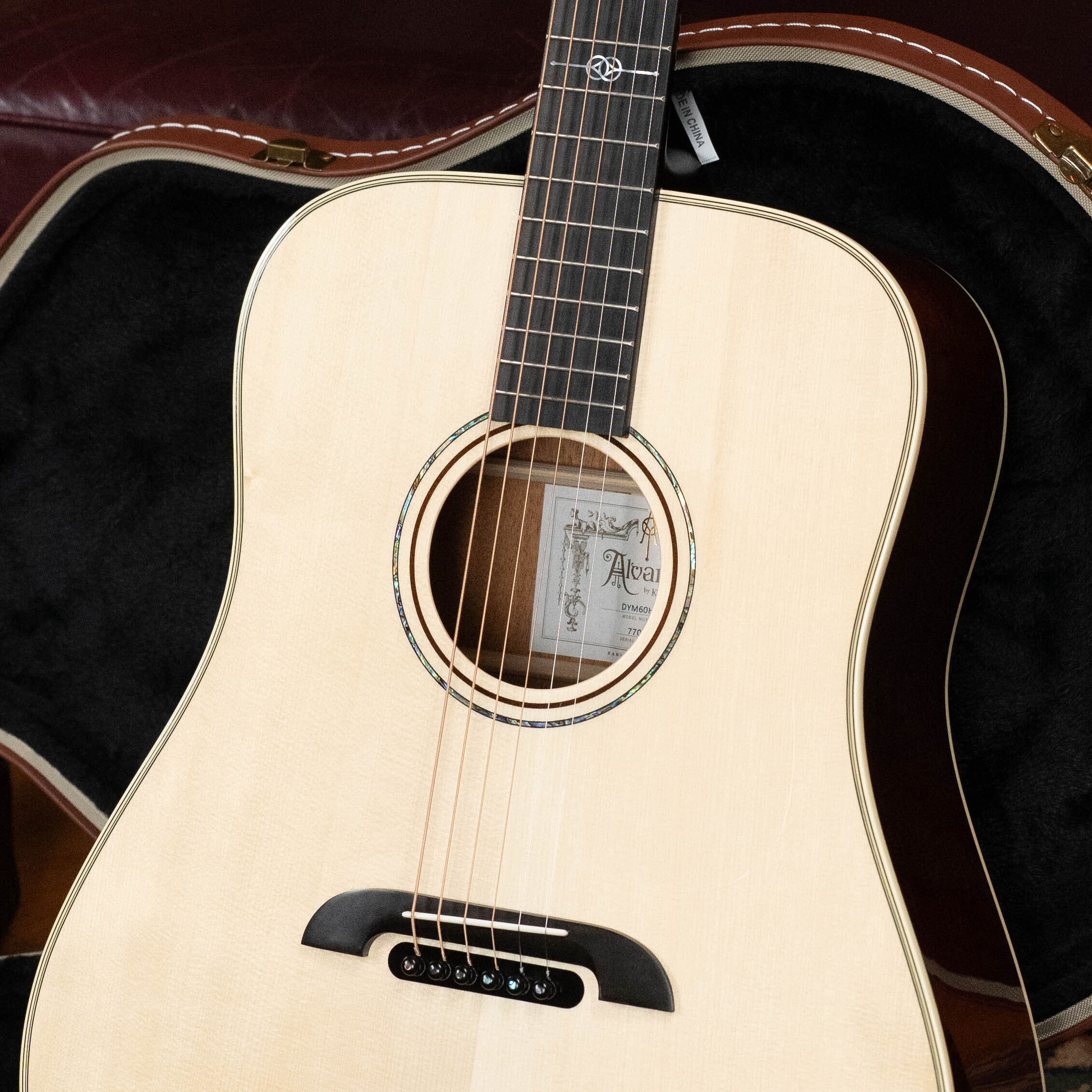 Alvarez Yairi Honduran Series DYM60HD Adirondack/Vintage Honduran Mahogany Dreadnought Acoustic Guitar #7057