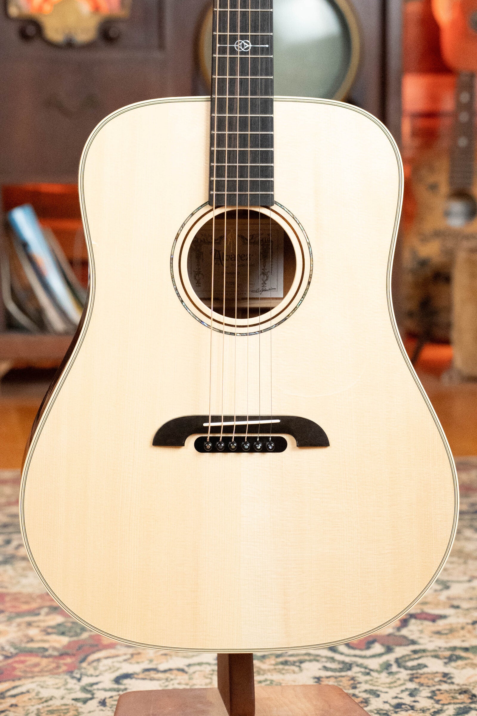 Alvarez Yairi Honduran Series DYM60HD Adirondack/Vintage Honduran Mahogany Dreadnought Acoustic Guitar #7057