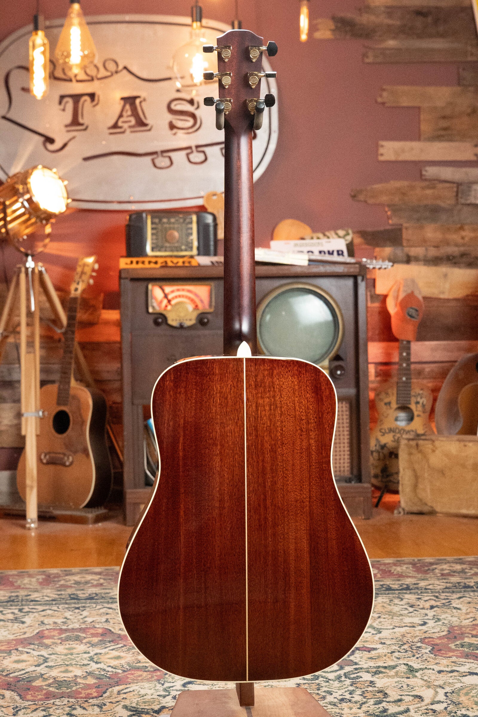 Alvarez Yairi Honduran Series DYM60HD Adirondack/Vintage Honduran Mahogany Dreadnought Acoustic Guitar #7057