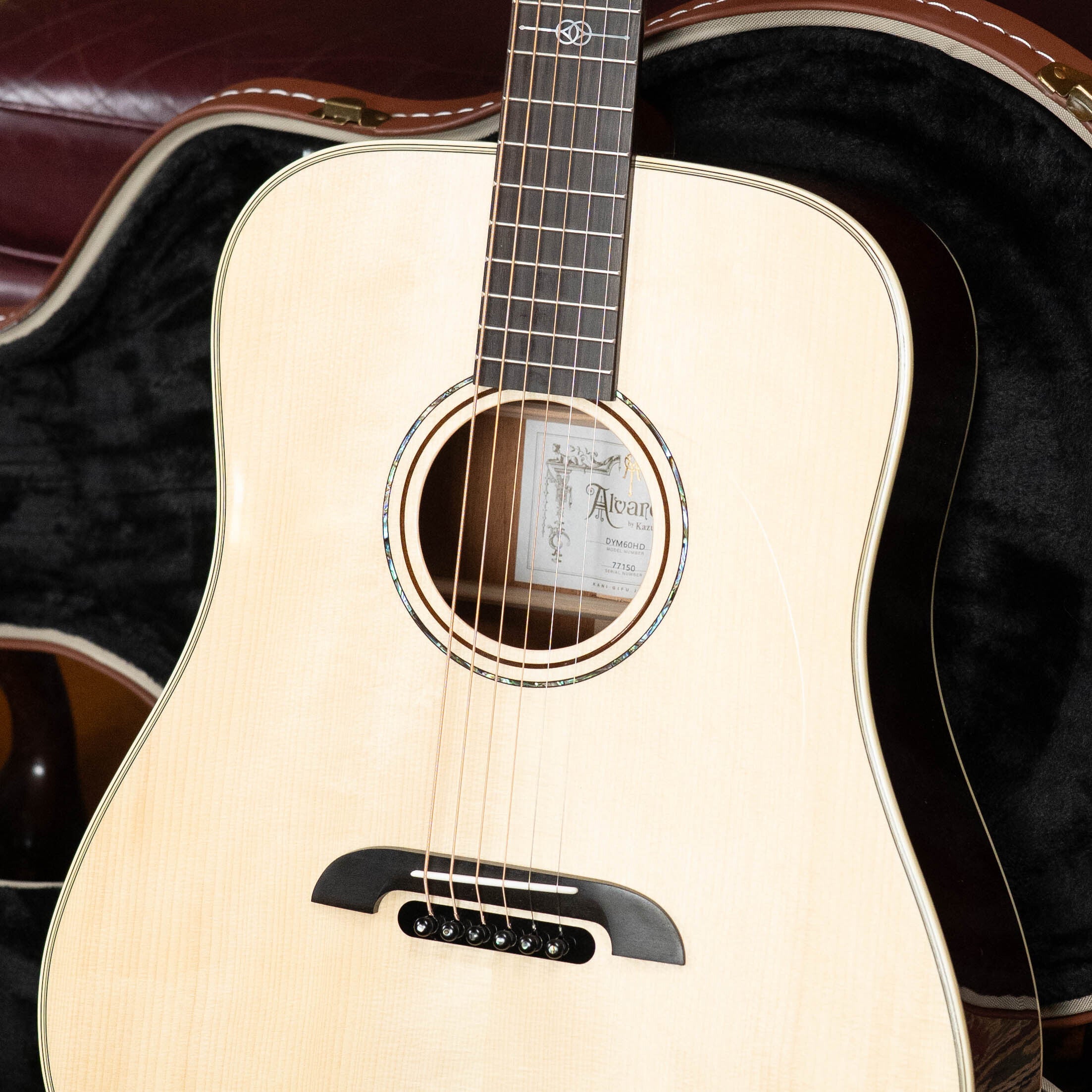Alvarez Yairi Honduran Series DYM60HD Adirondack/Vintage Honduran Mahogany Dreadnought Acoustic Guitar #7150