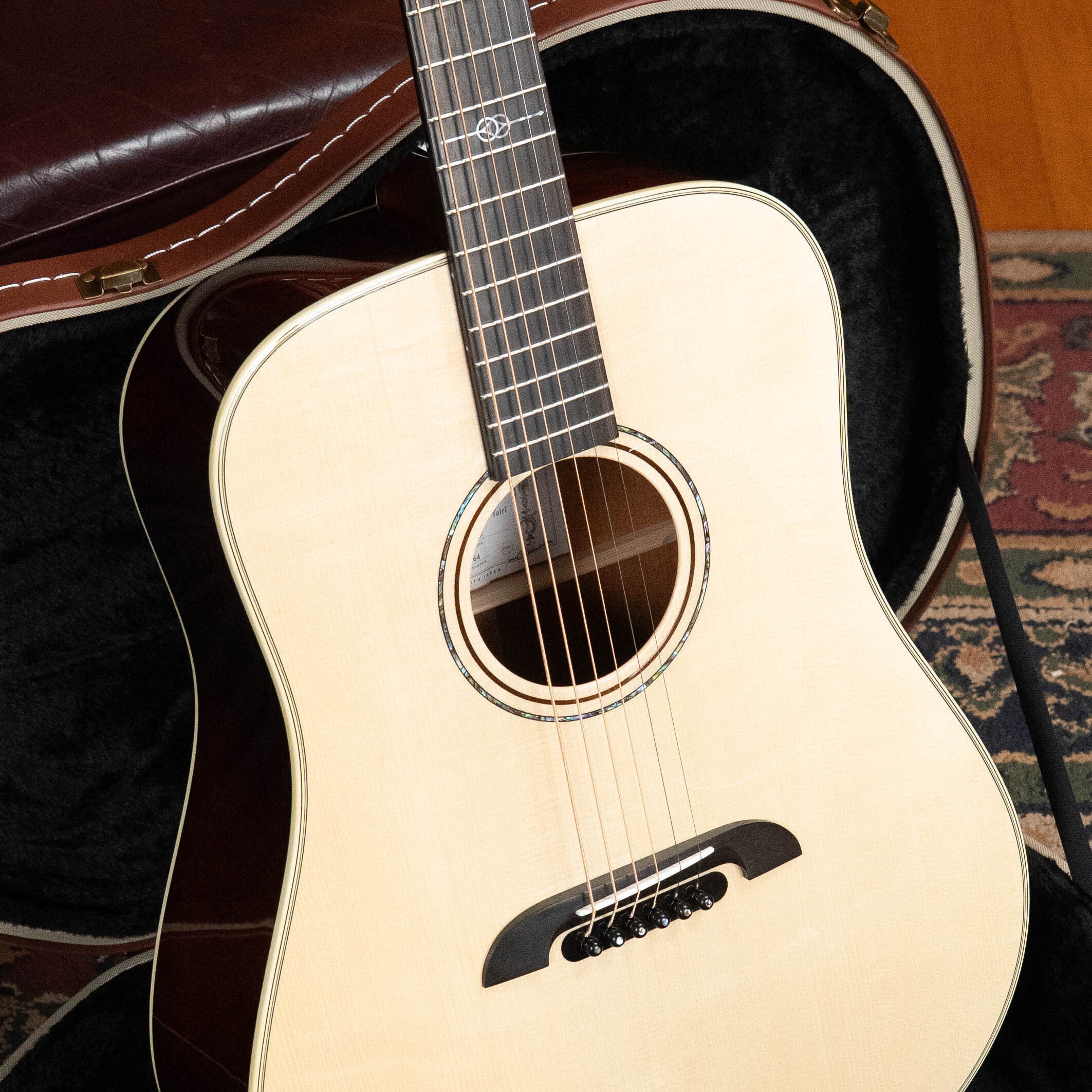 Alvarez Yairi Honduran Series DYM60HD Adirondack/Vintage Honduran Mahogany Dreadnought Acoustic Guitar #7164