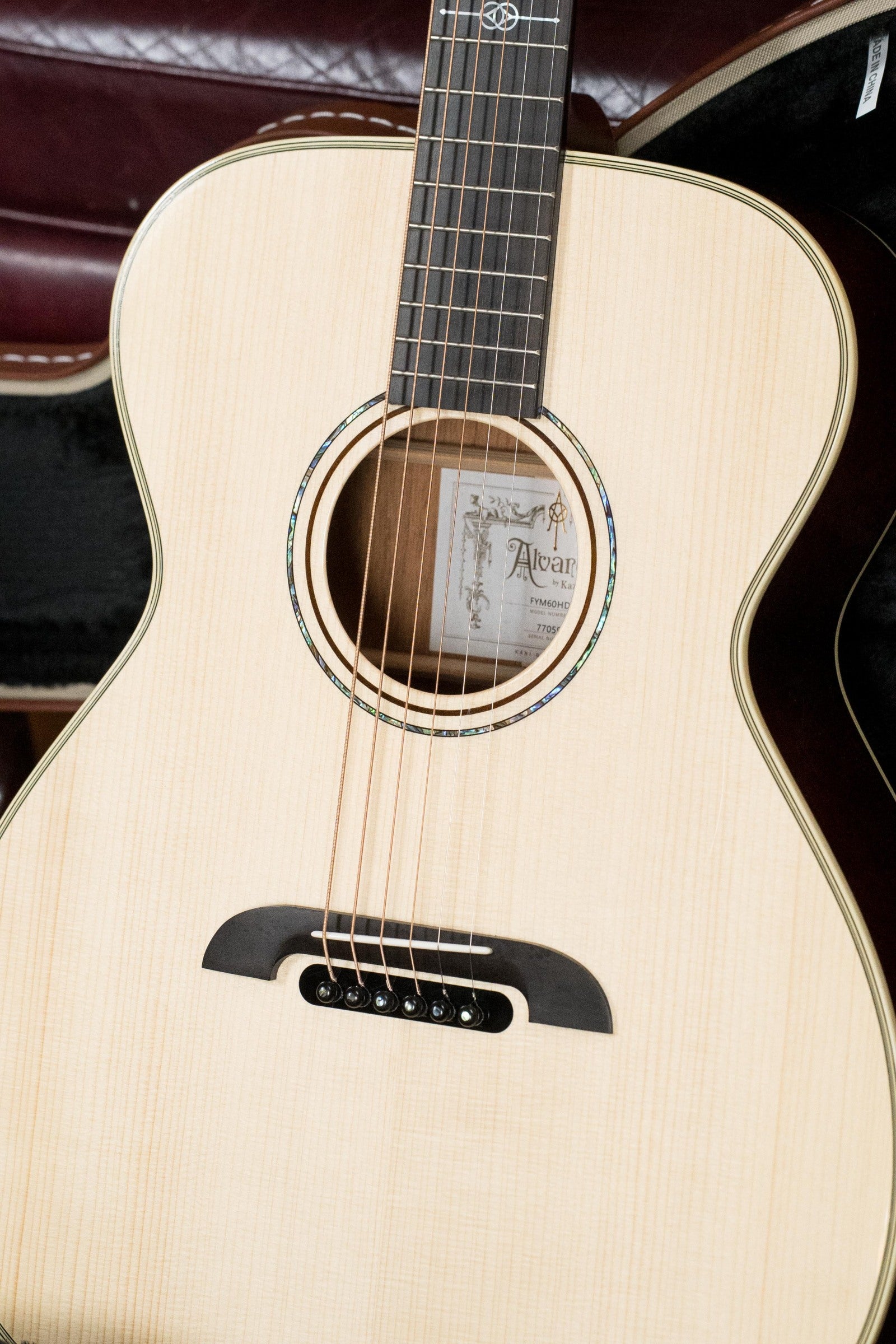 Alvarez Yairi Honduran Series FYM60HD Adirondack/Vintage Honduran Mahogany OM Acoustic Guitar #7059