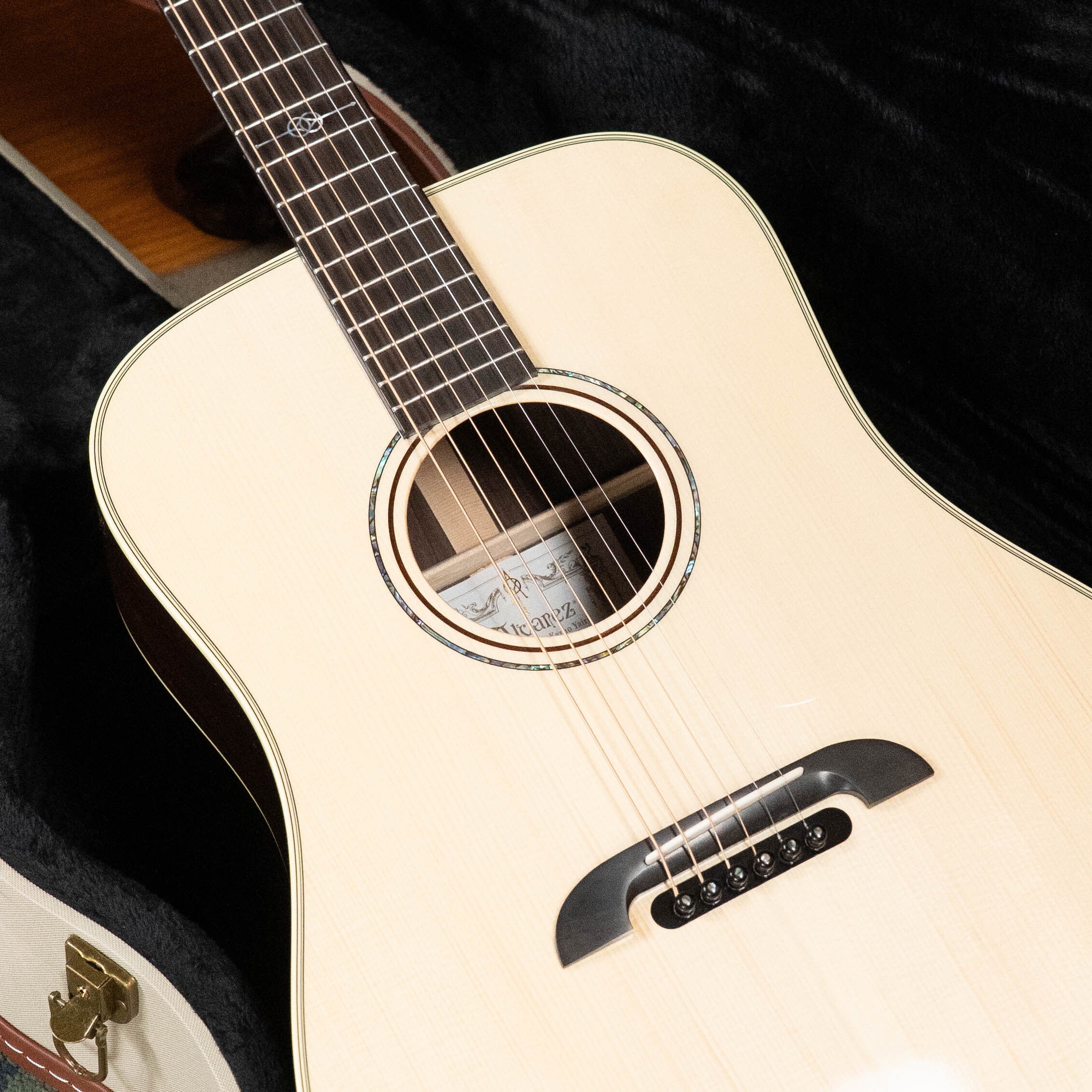 Alvarez Yairi Masterworks DYM72 Adriondack Spruce/East Indian Rosewood #7229