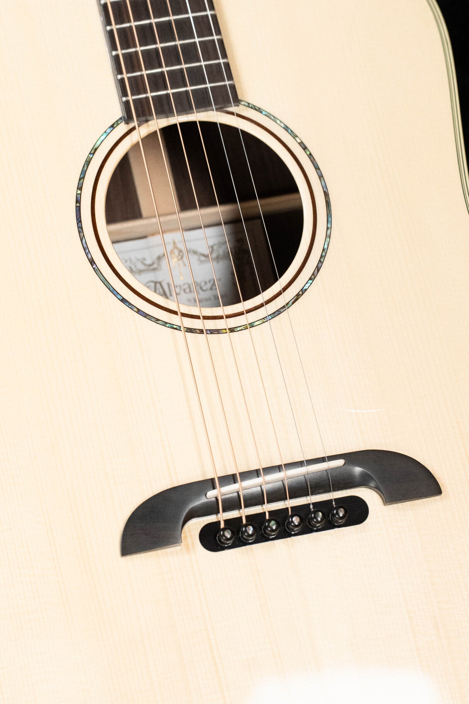 Alvarez Yairi Masterworks DYM72 Adriondack Spruce/East Indian Rosewood #7229