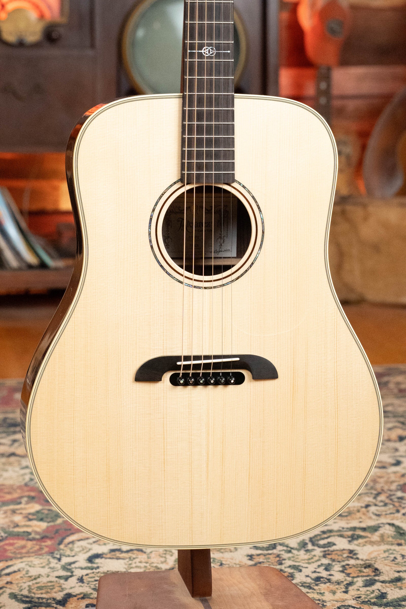 Alvarez Yairi Masterworks DYM72 Adriondack Spruce/East Indian Rosewood #7229