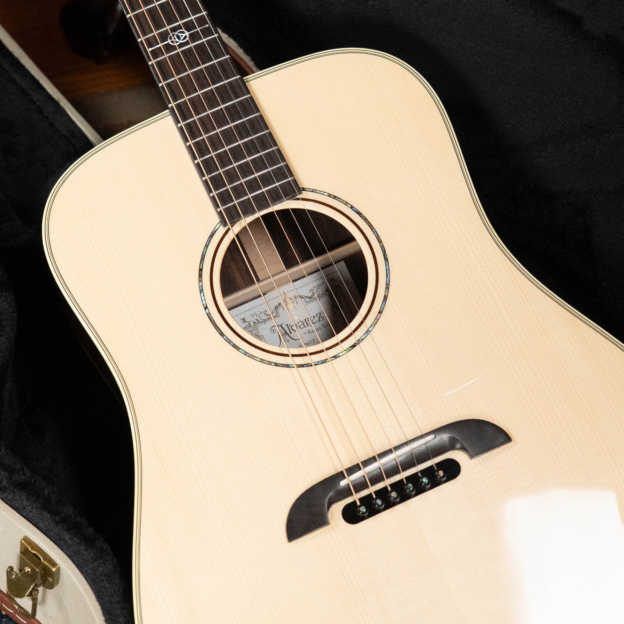 Alvarez Yairi Masterworks DYM72 Adriondack Spruce/East Indian Rosewood #7230