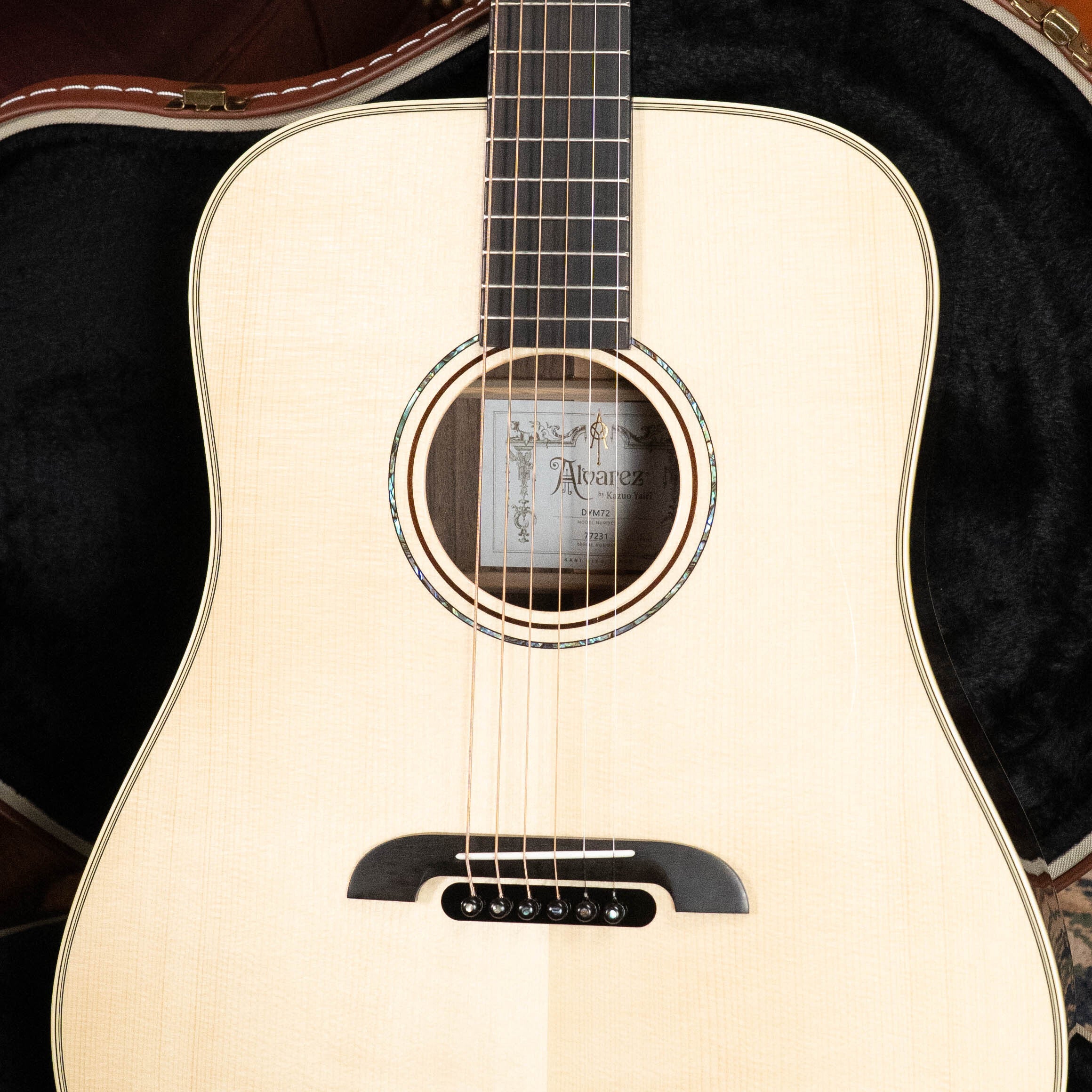Alvarez Yairi Masterworks DYM72 Adriondack Spruce/East Indian Rosewood #7231
