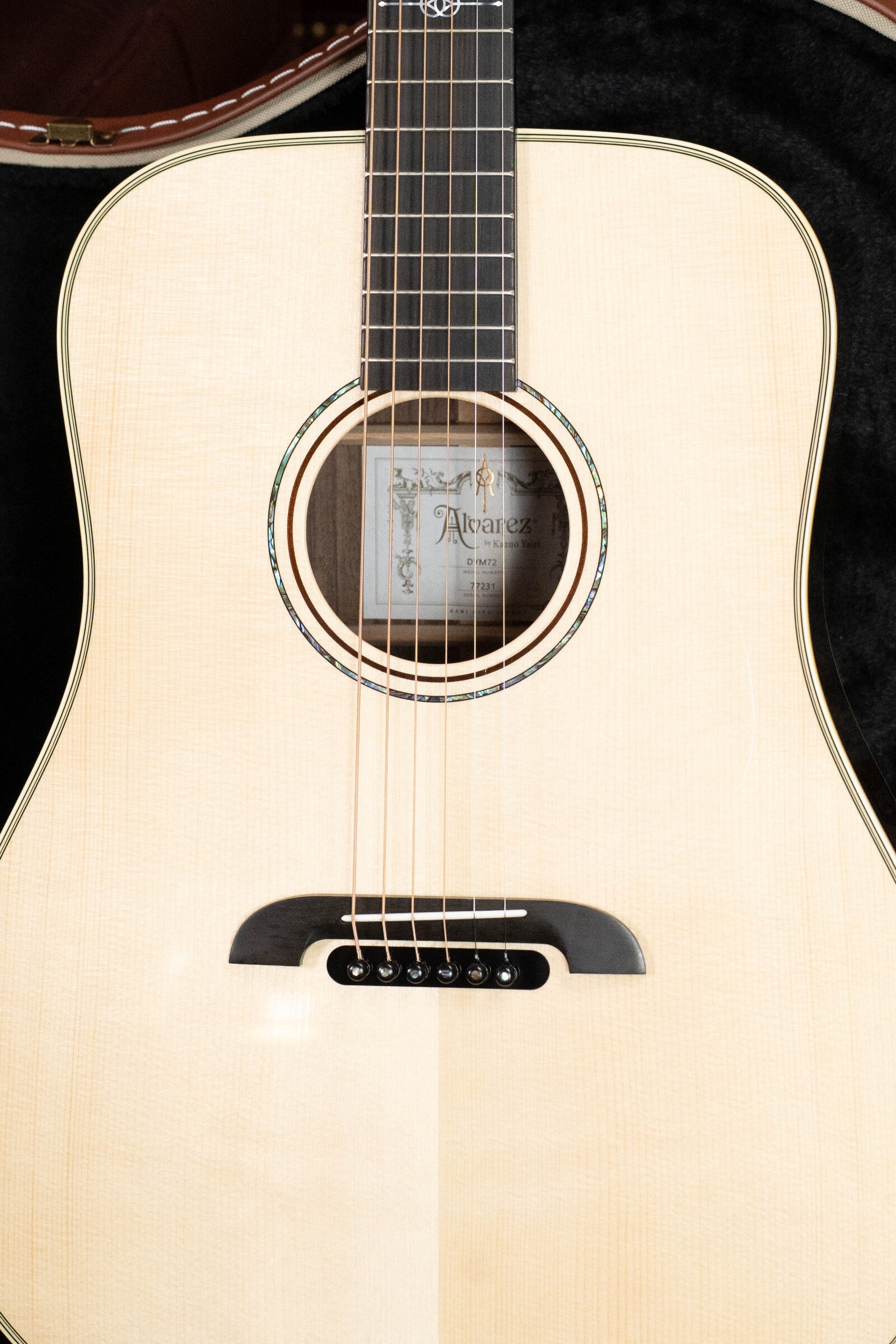 Alvarez Yairi Masterworks DYM72 Adriondack Spruce/East Indian Rosewood #7231