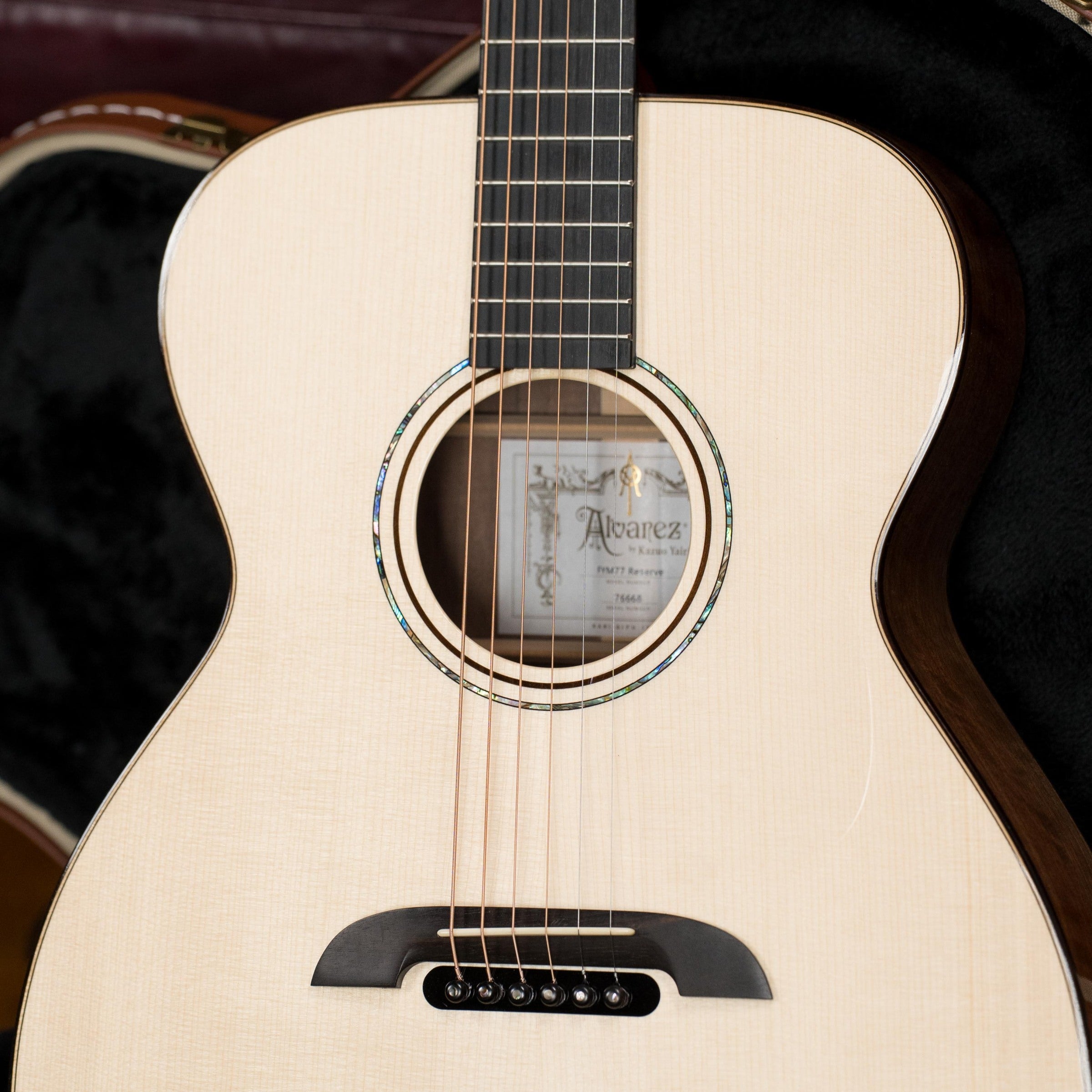Alvarez Yairi Masterworks Series FYM77 Reserve 1 of 6 Worldwide Adirondack/Flamed Black Walnut OM Acoustic Guitar #6668
