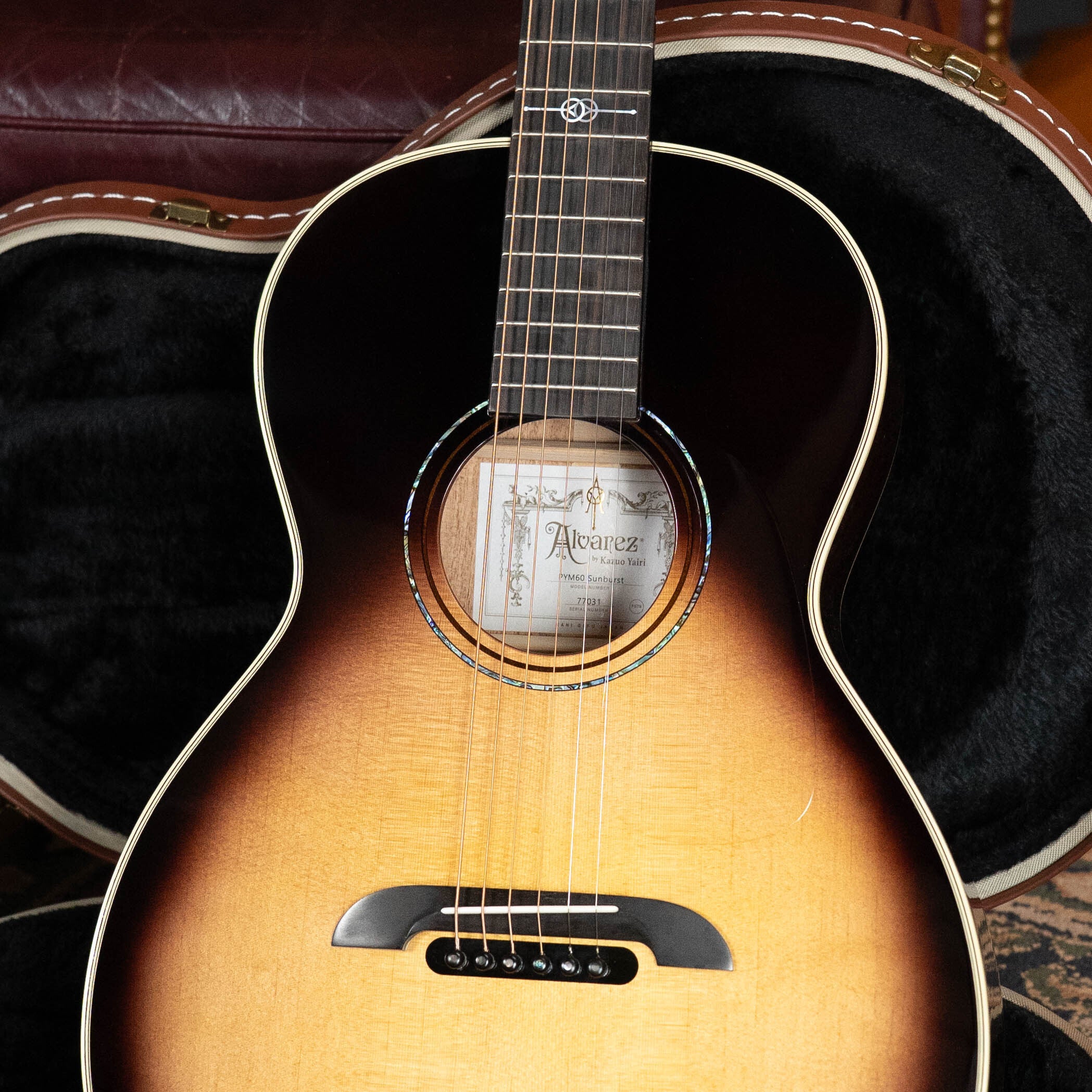 Alvarez Yairi PYM60 Masterworks Series Sitka/Mahogany Sunburst Parlor Acoustic Guitar #7031