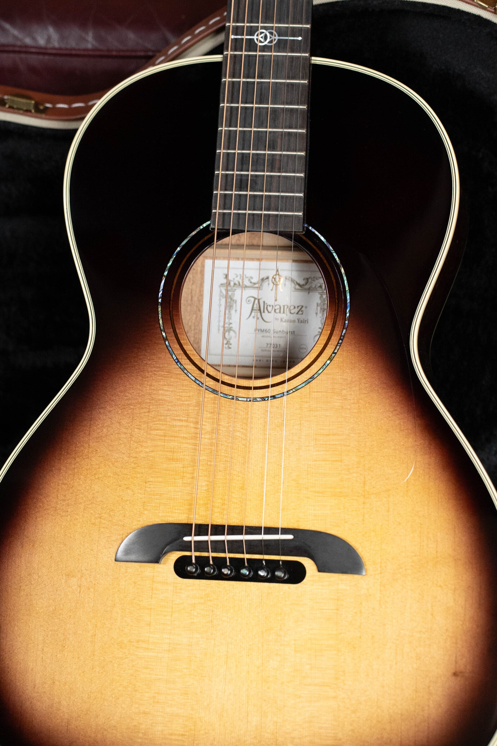 Alvarez Yairi PYM60 Masterworks Series Sitka/Mahogany Sunburst Parlor Acoustic Guitar #7031