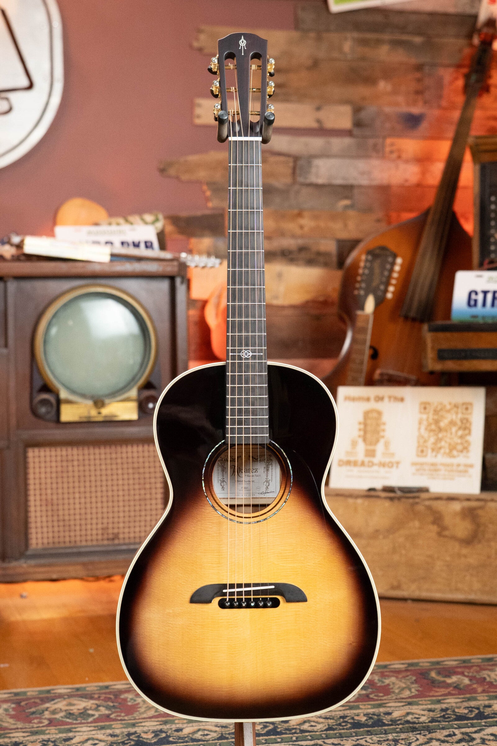 Alvarez Yairi PYM60 Masterworks Series Sitka/Mahogany Sunburst Parlor Acoustic Guitar #7031