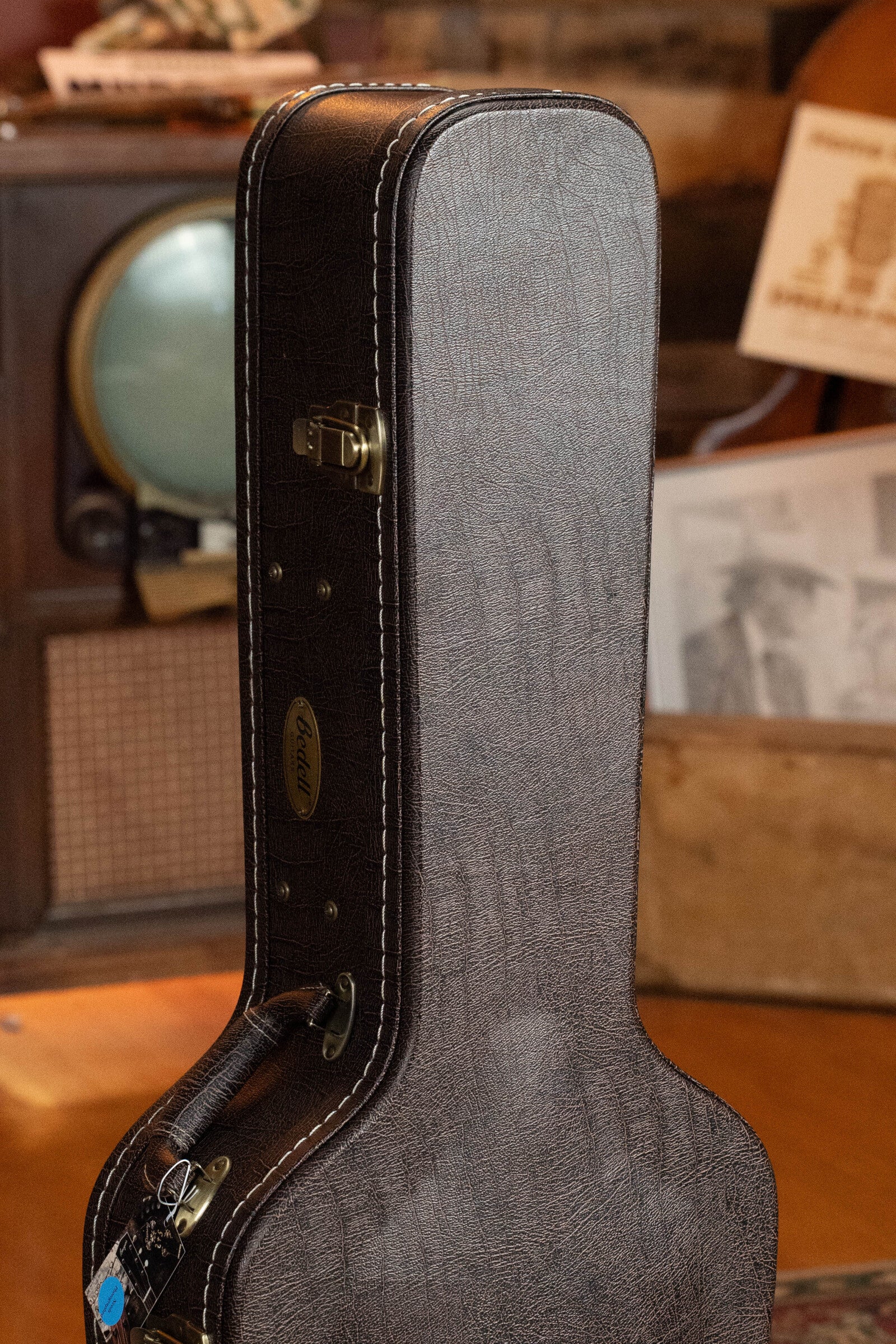 Bedell Dark Brown Hardshell Dreadnought Guitar Case